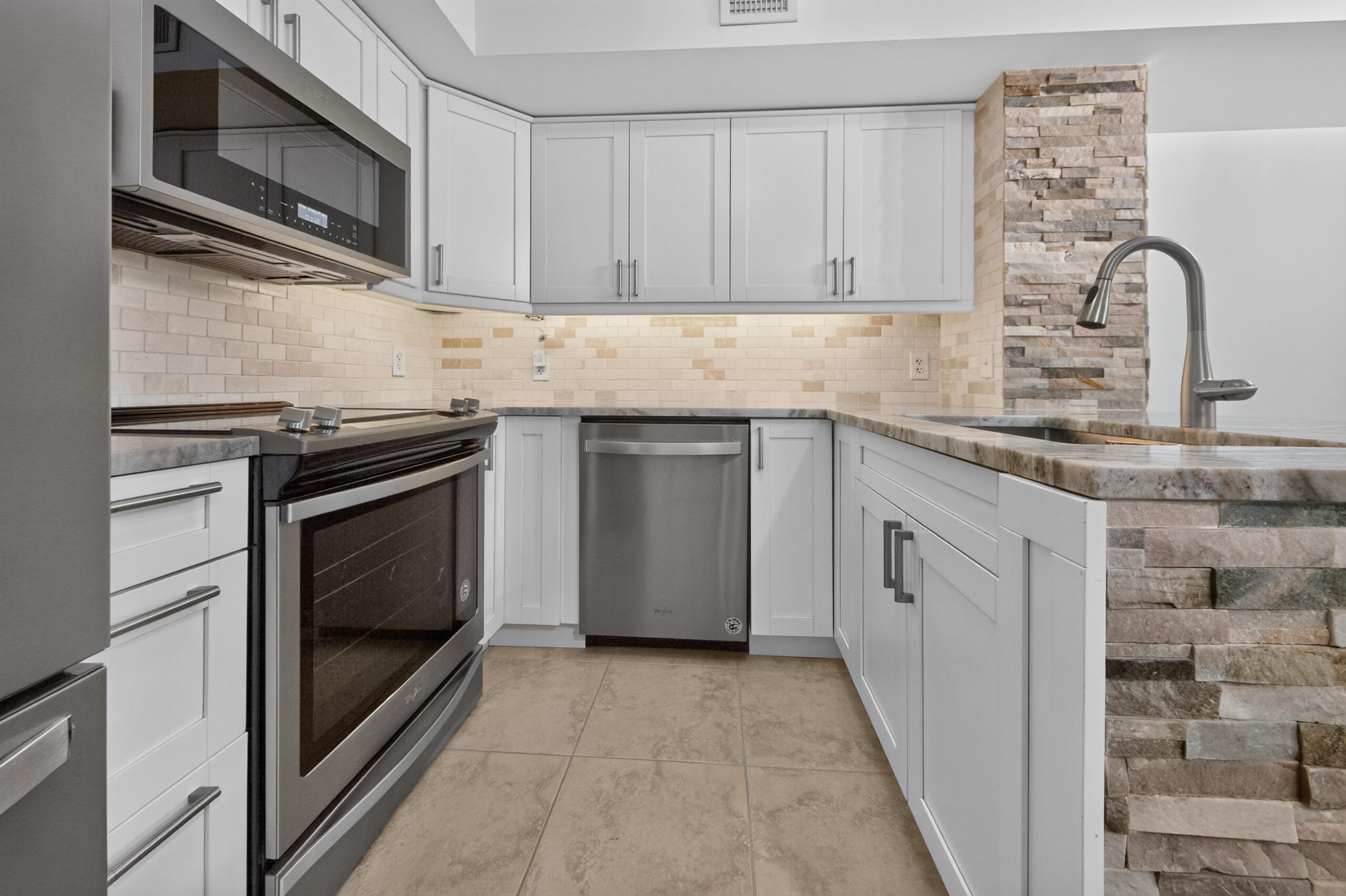 Whirlpool Stainless appliance package