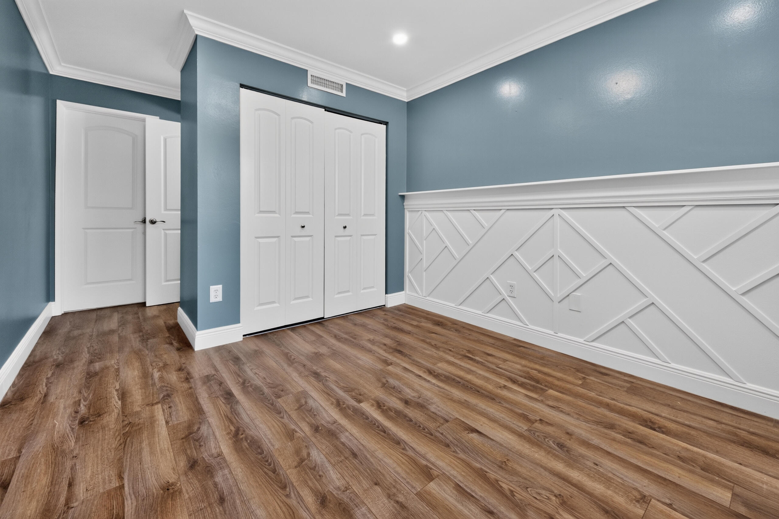 guest bedroom, custom millwork