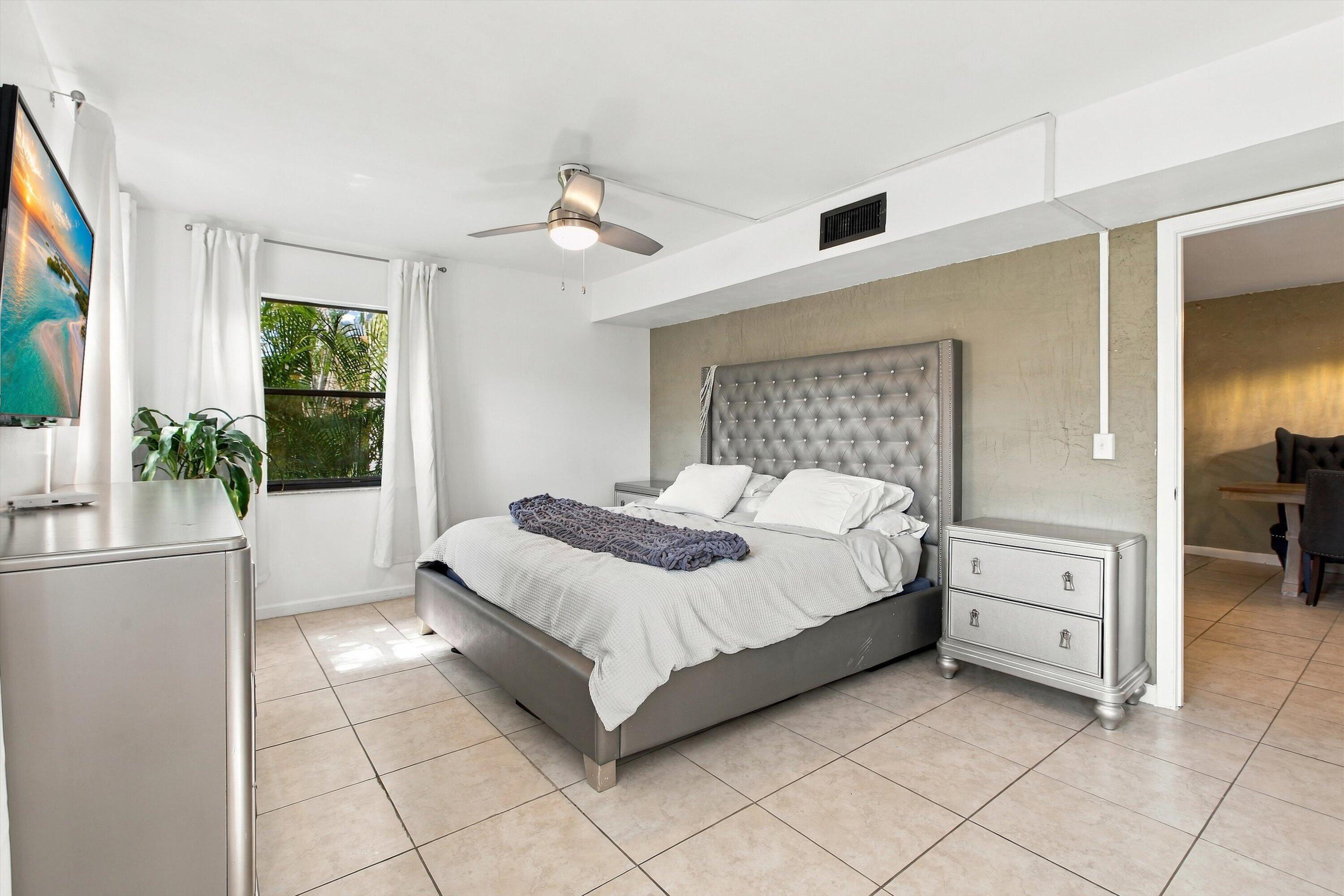17-Primary Bedroom