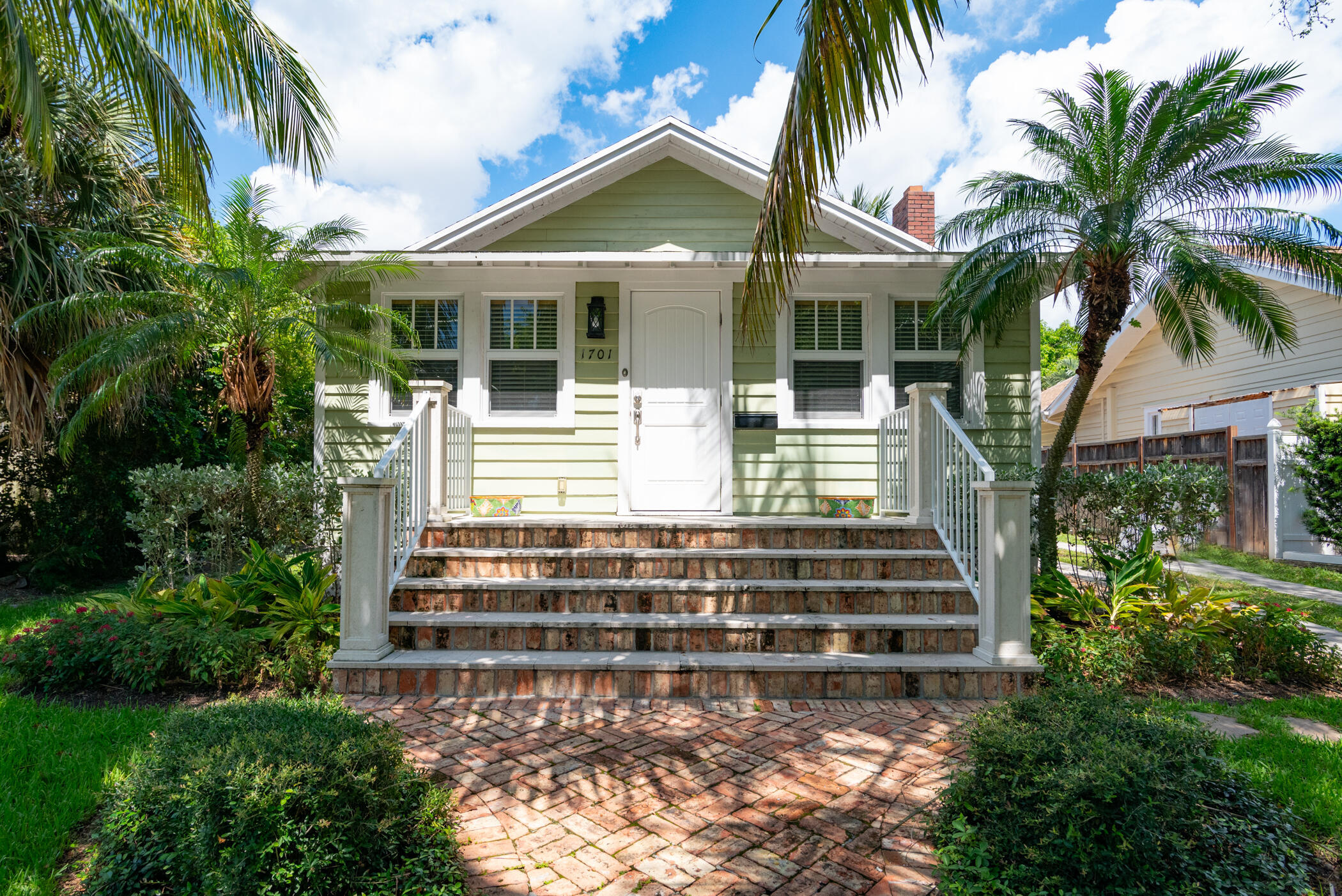 Clark -701 Florida Ave,-004