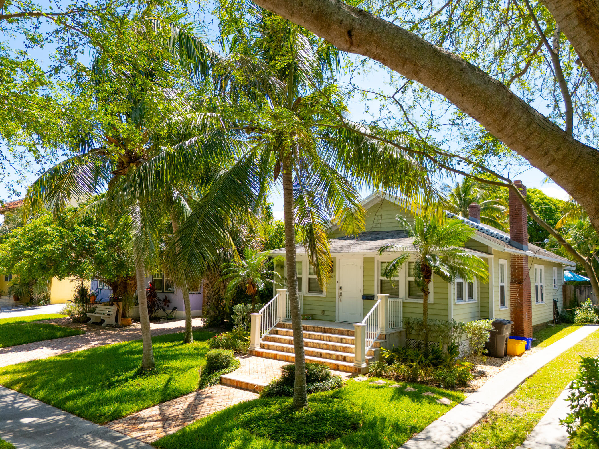 Clark -701 Florida Ave,-033