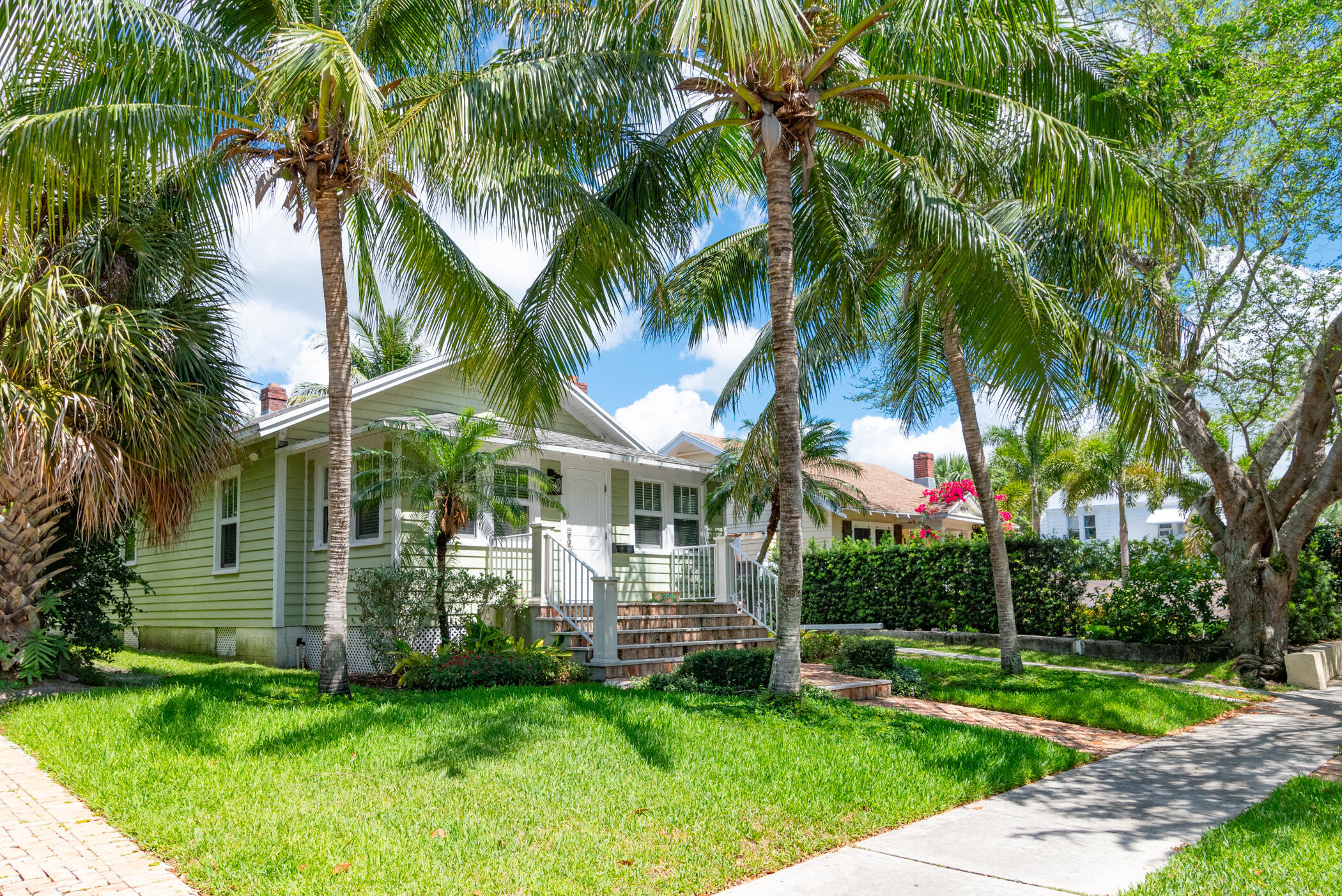 Clark -701 Florida Ave,-001