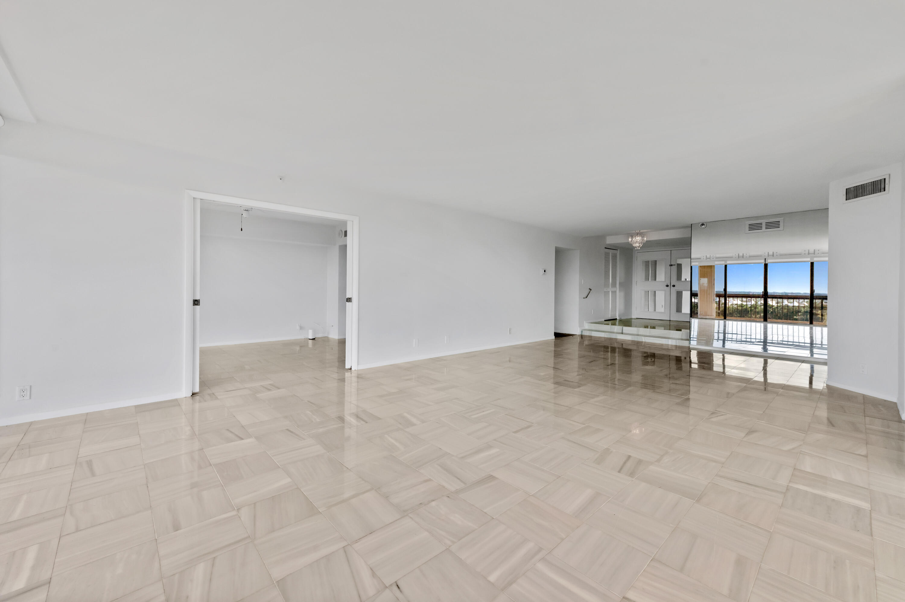 11 Living Room 08