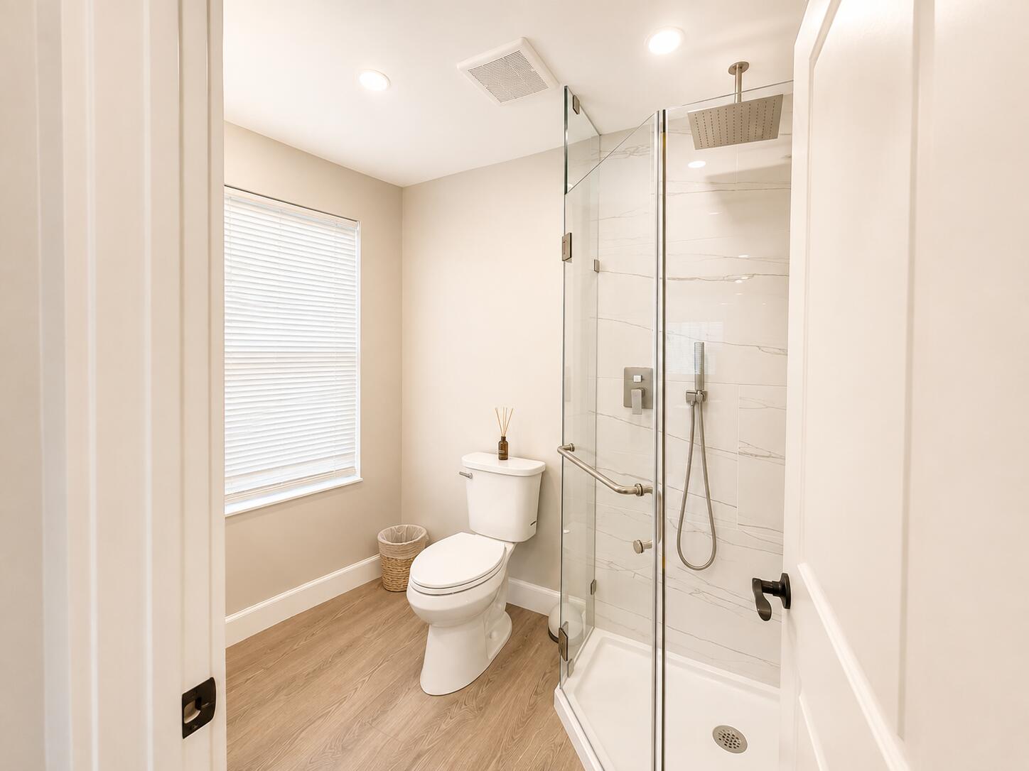 Bathroom unit 1 Bathroom unit 1