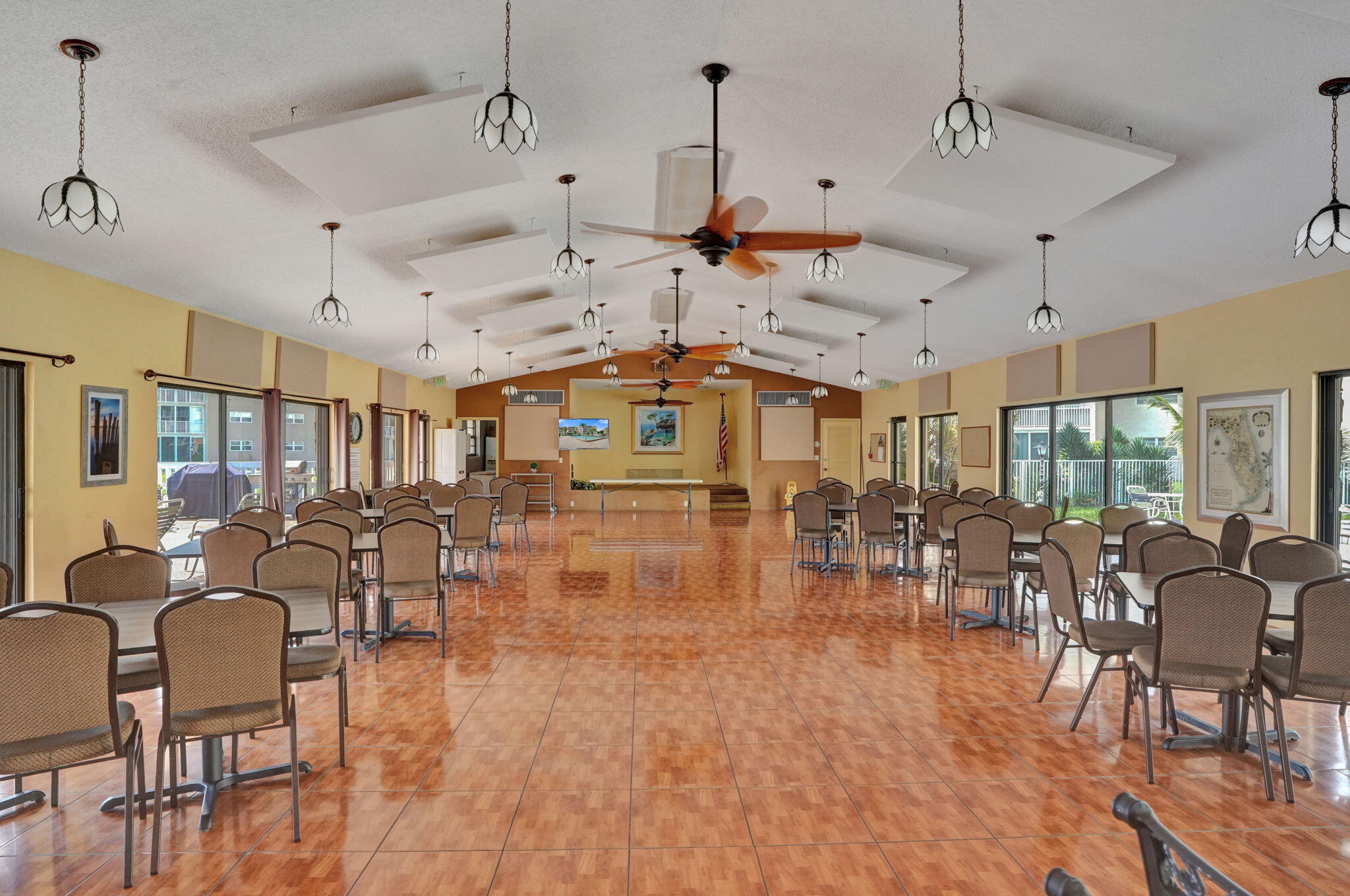 Clubhouse 2