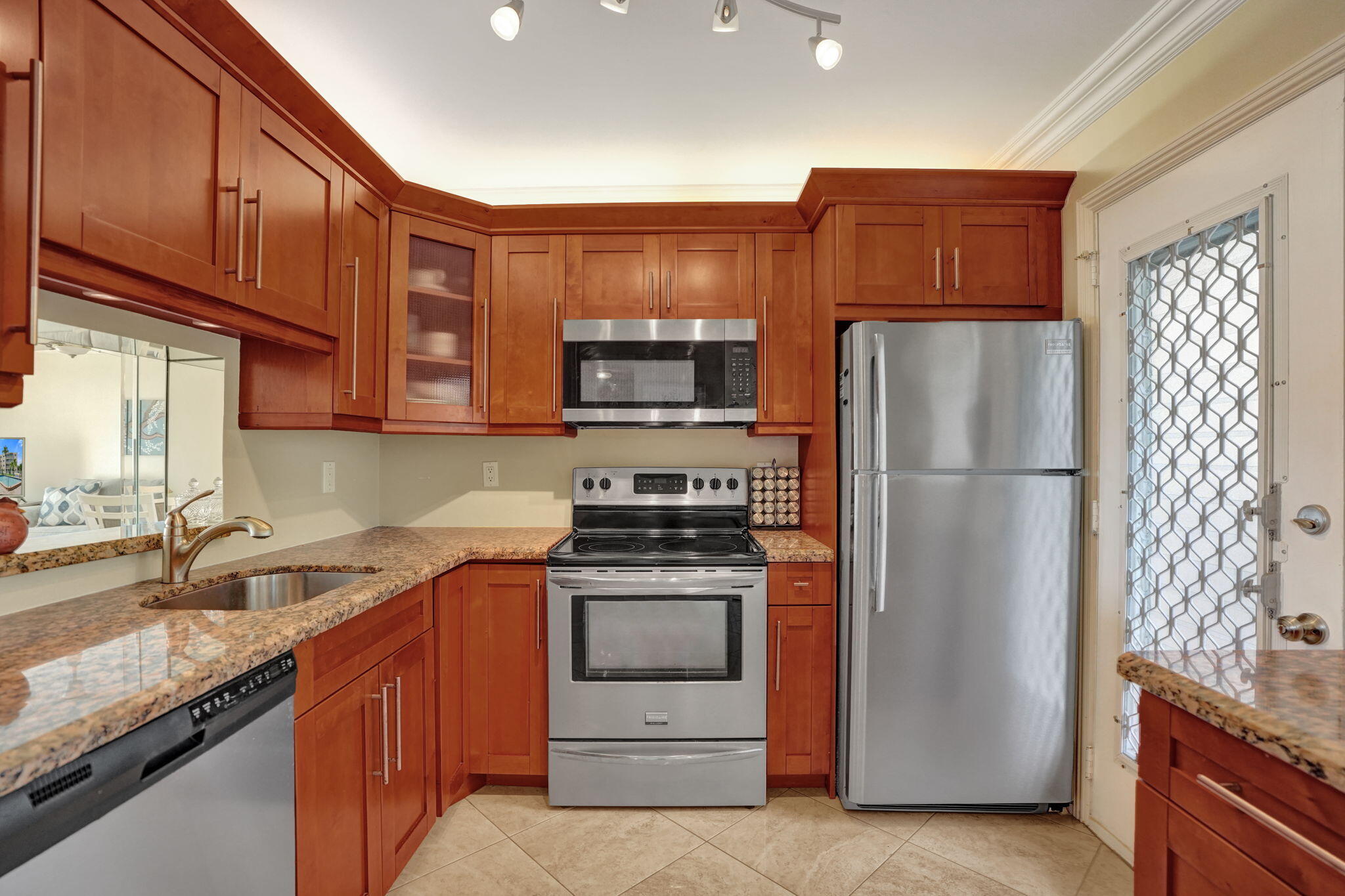 Kitchen 3
