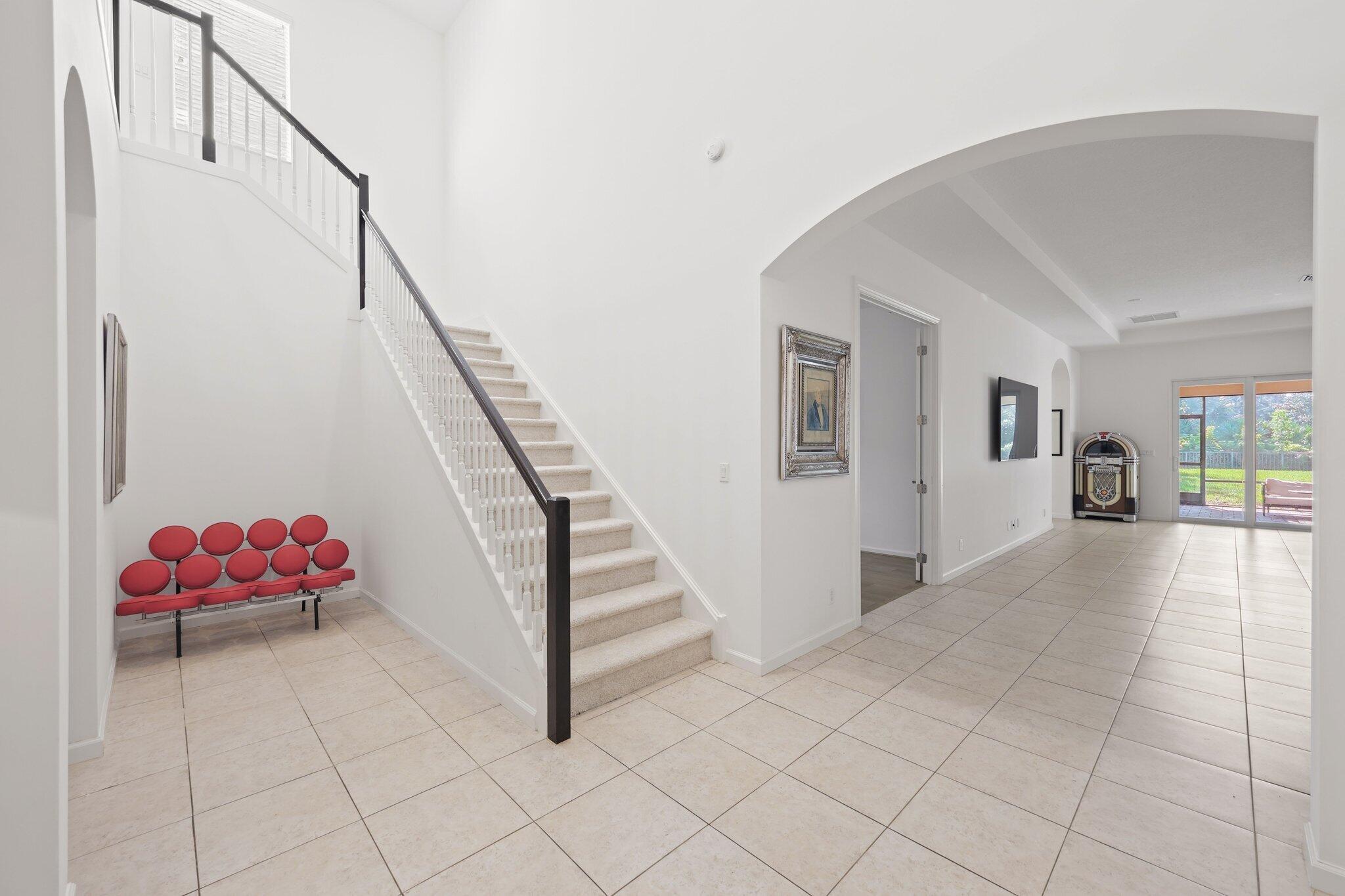 232 Carina Drive - 7.jpg-SMALL
