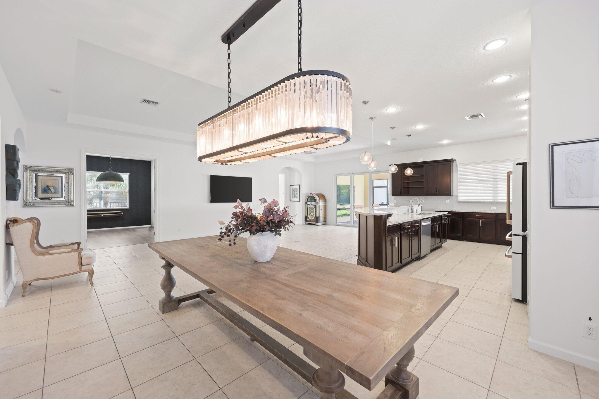 232 Carina Drive - 14.jpg-SMALL