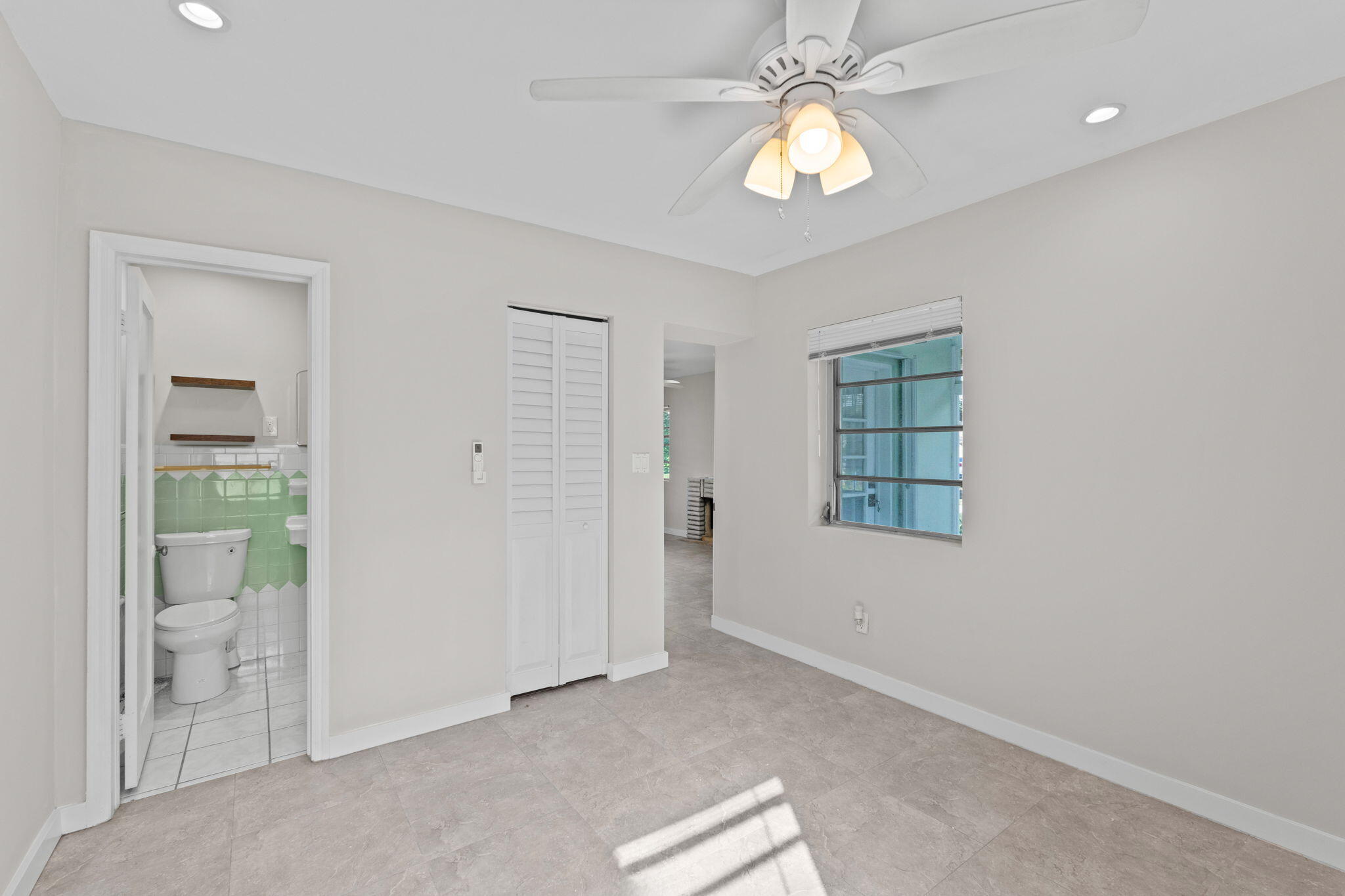 23-web-or-mls-A7401701