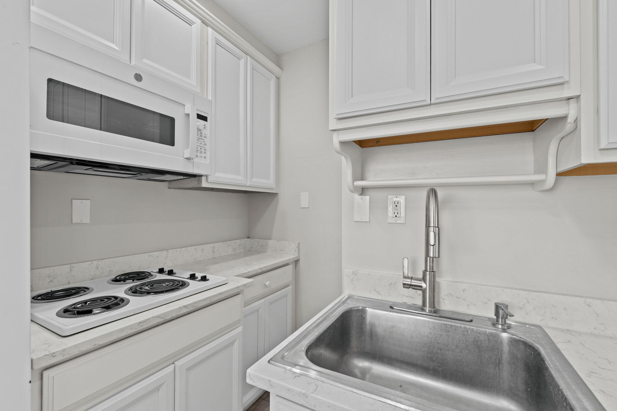 17-web-or-mls-A7401784