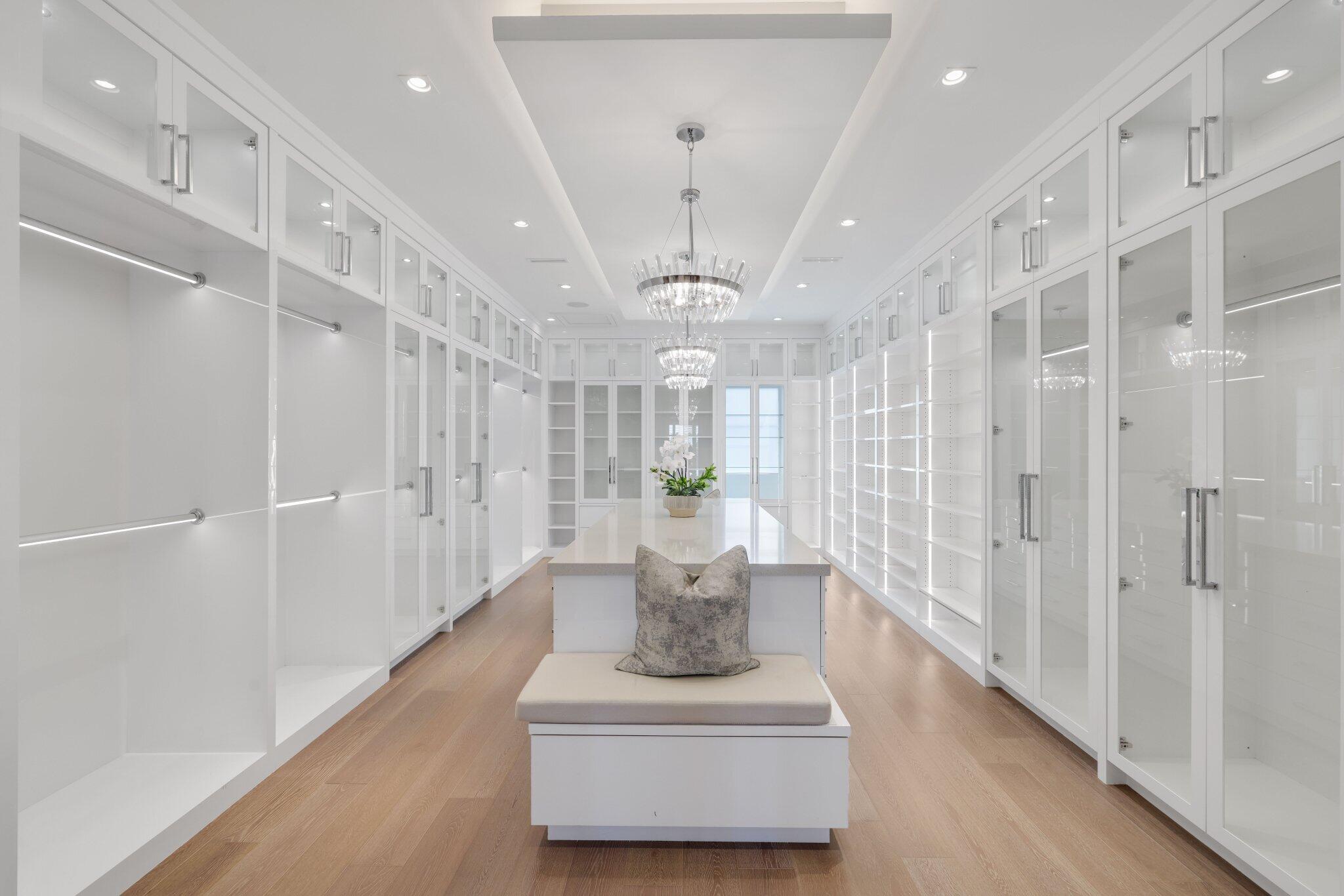 Luxurious Closet