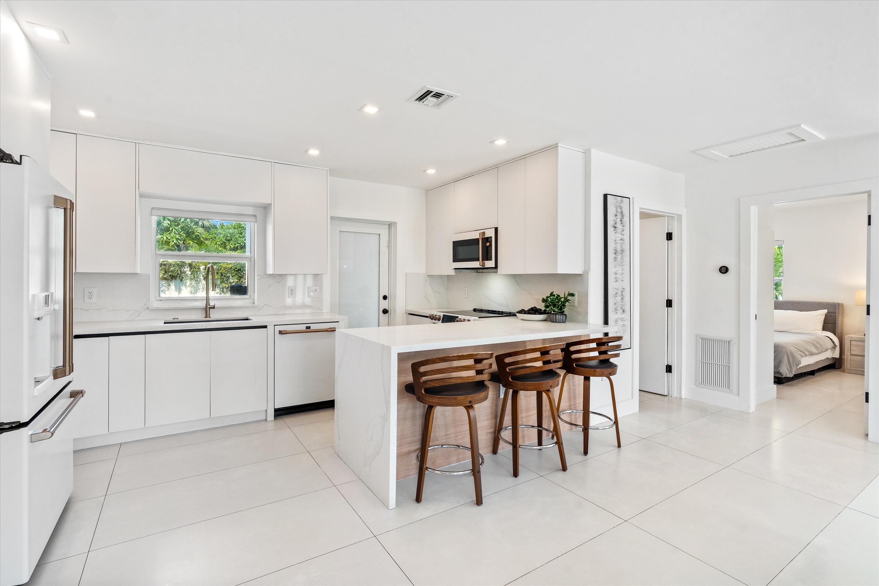 08-209 NE 27TH DRIVE WILTON MANORS, FL-5 08-209 NE 27TH DRIVE WILTON MANORS, FL-5