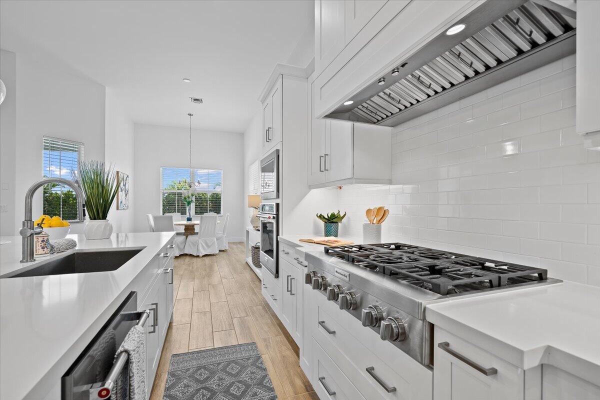 Beautifully Upgraded Kitchen