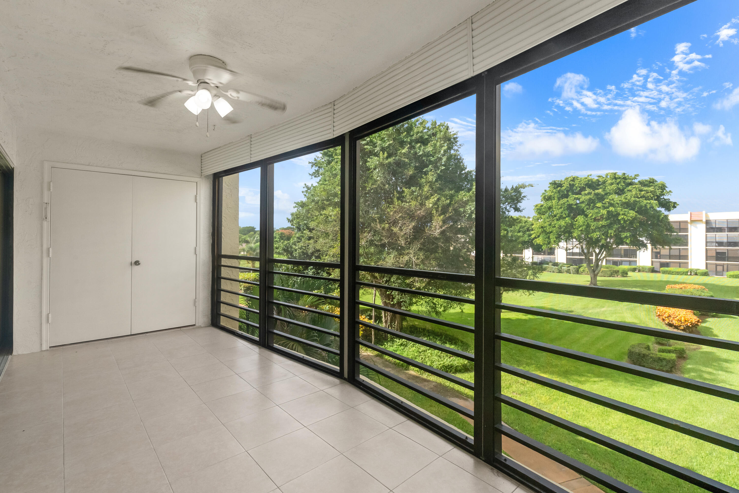 Very Spatious Screened Balcony