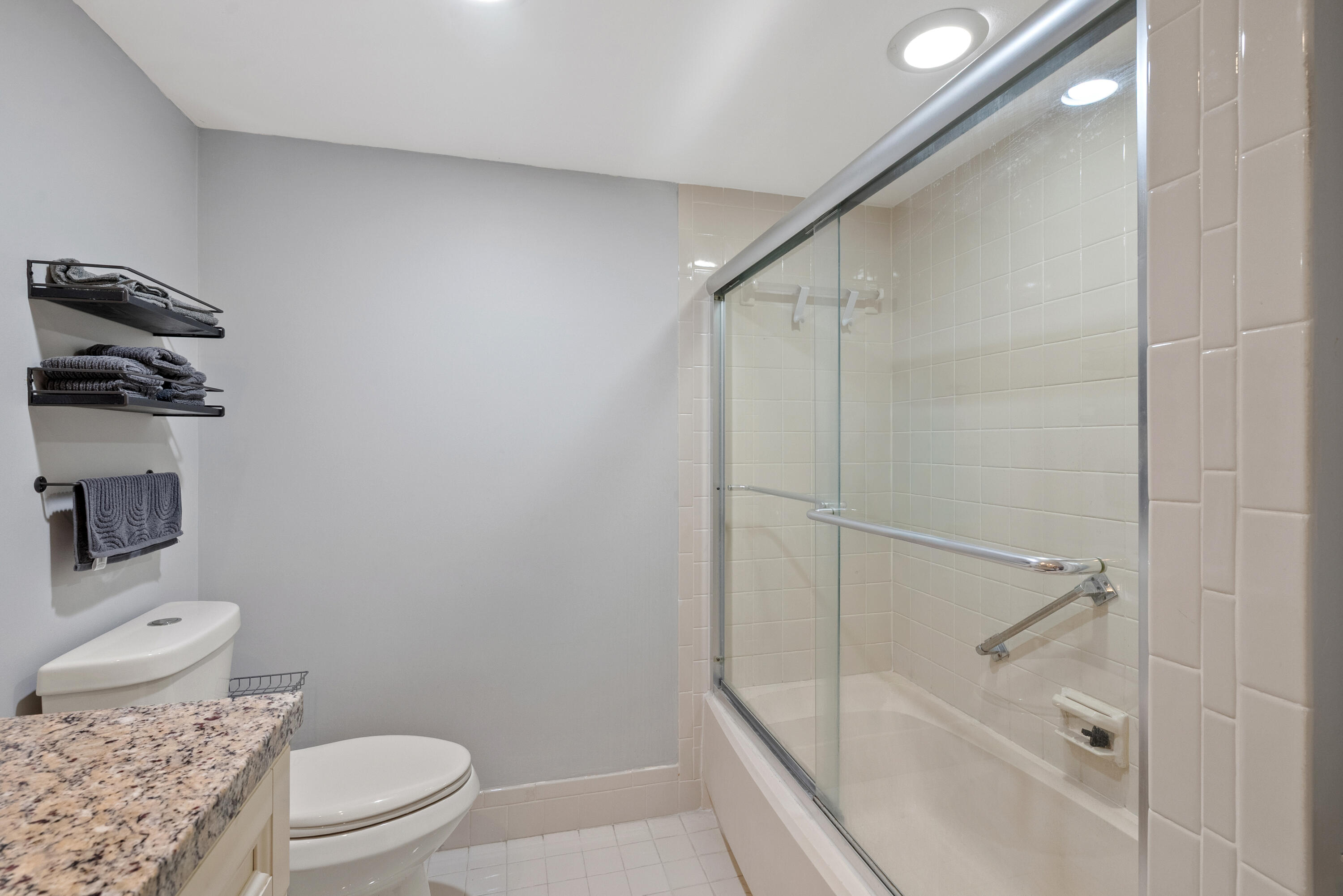 2nd Bathroom