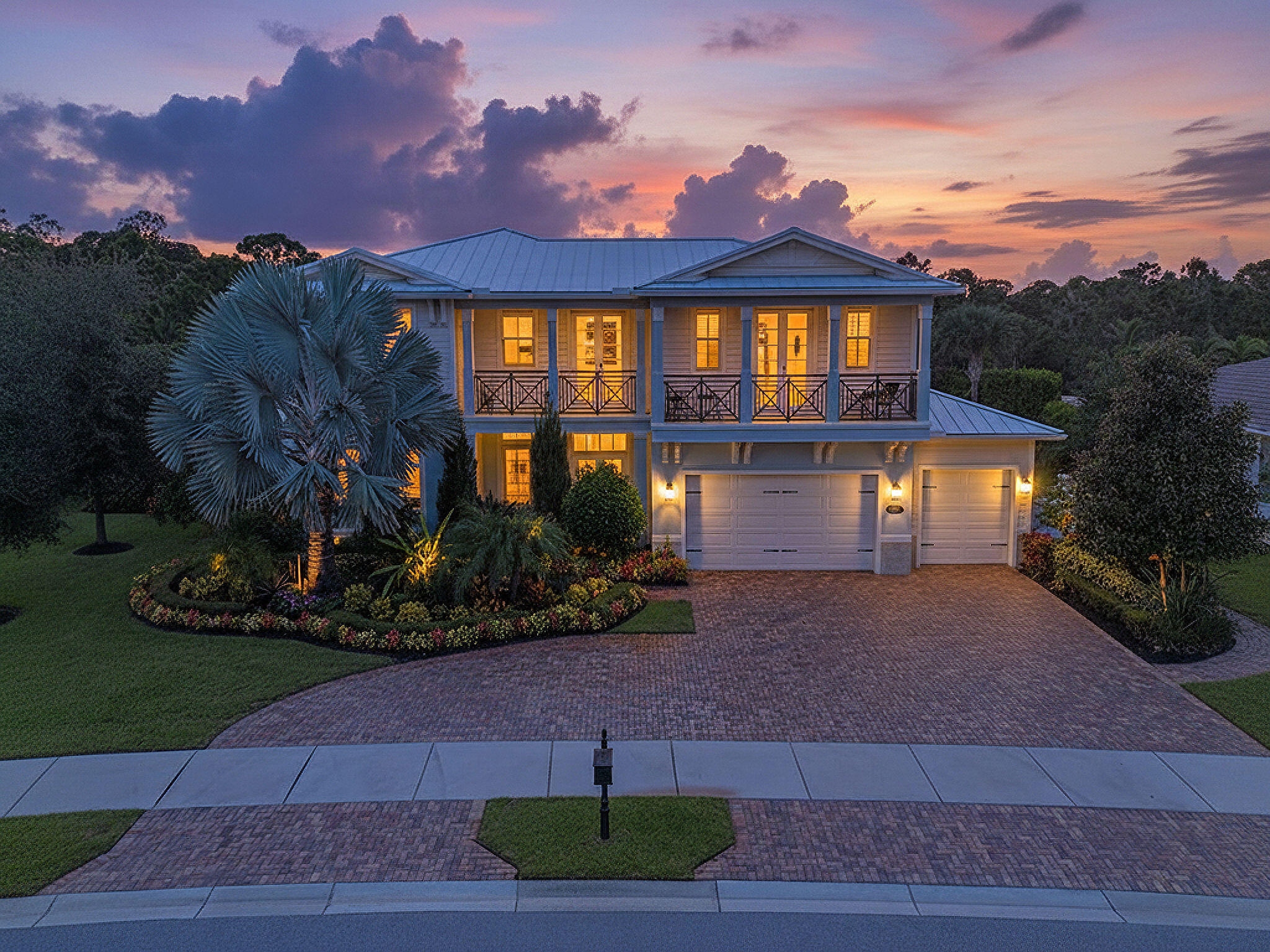 19966SEGallberryDr-Sept2026-Twilight02