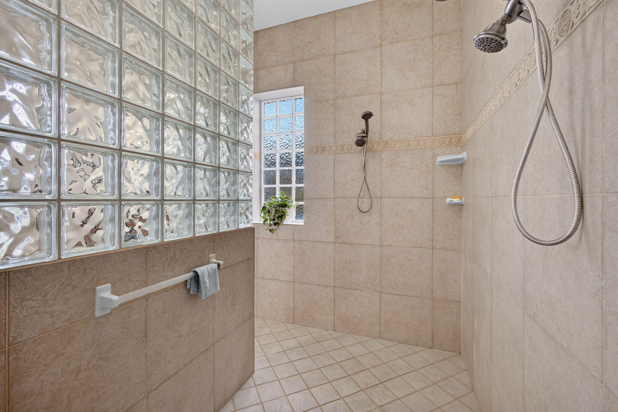 67-web-or-mls-5D1A7095