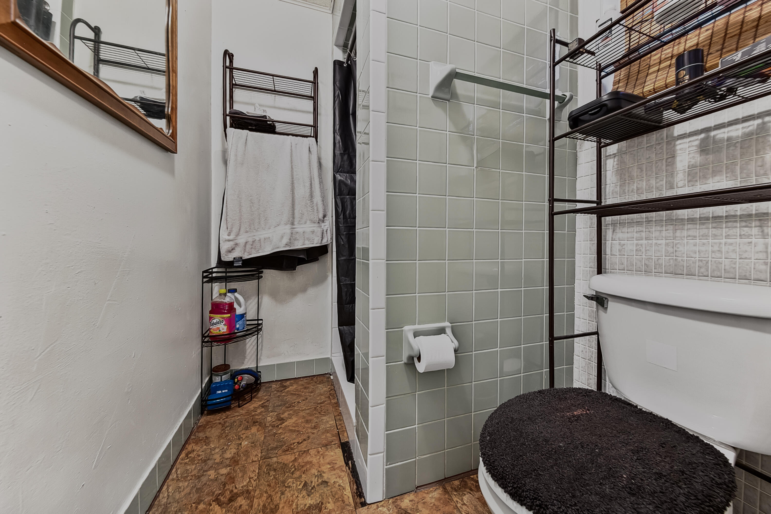 2nd floor bathroom
