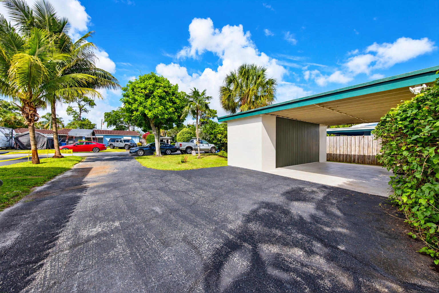 Carport - washer / dryer