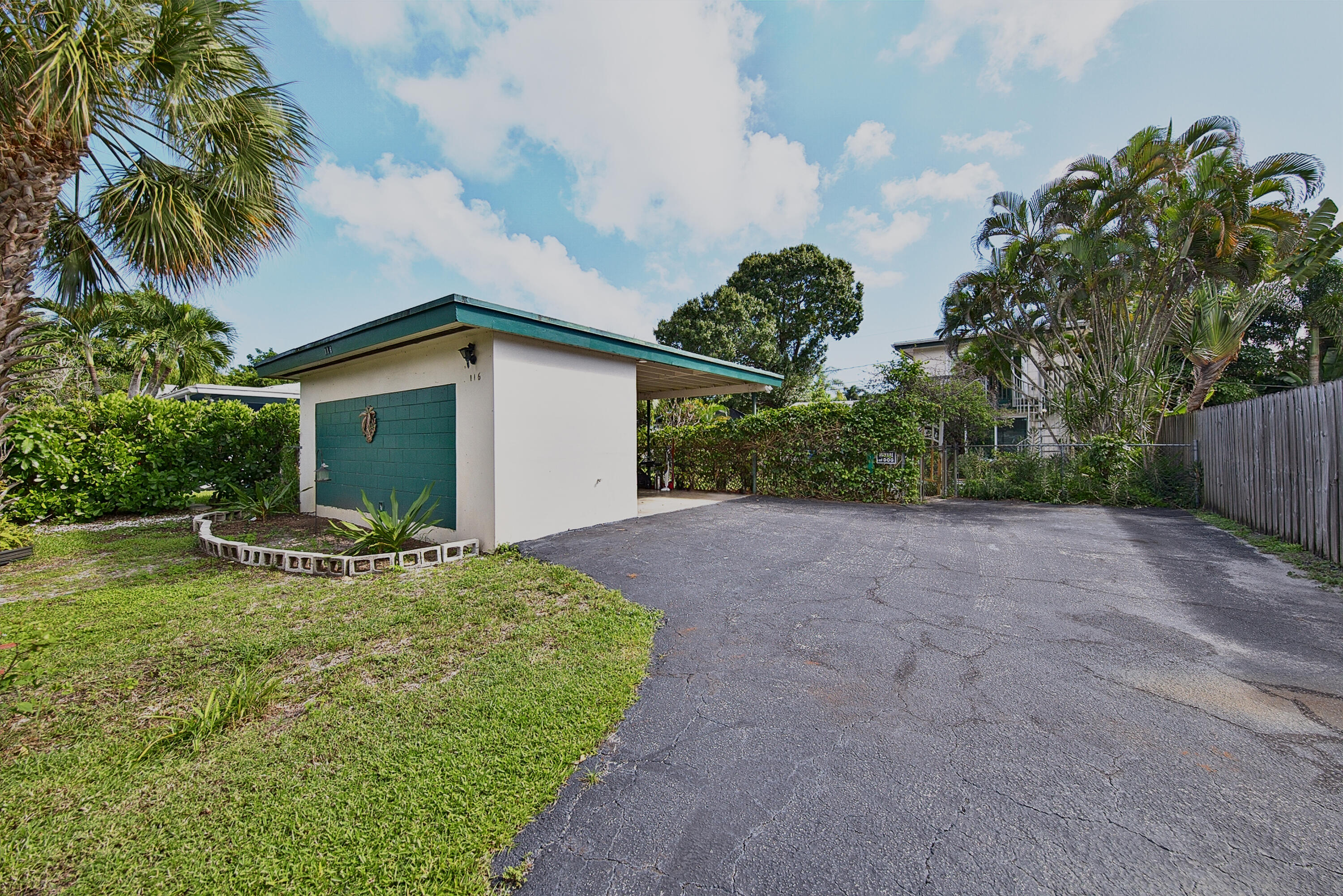Carport