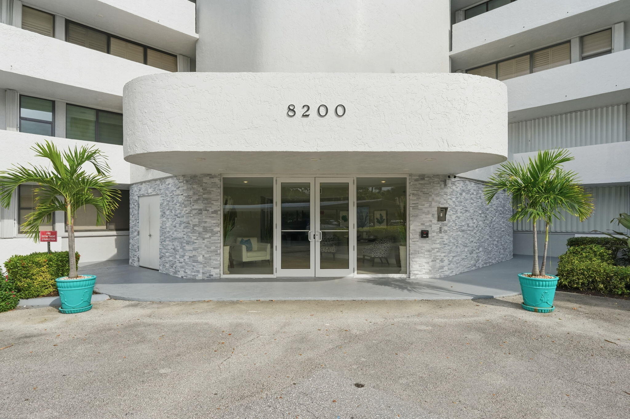 viewofbuilding8200