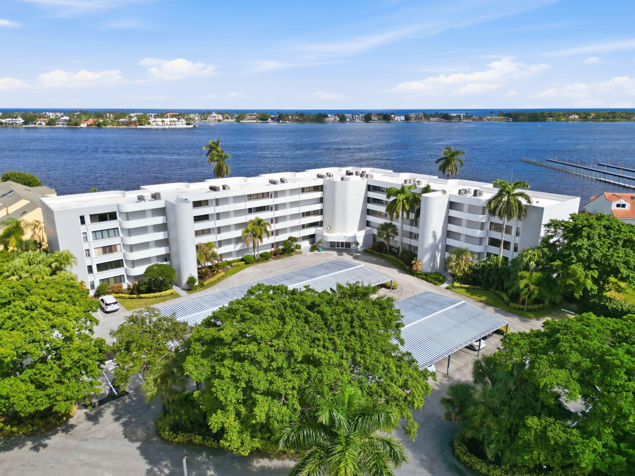 58-web-or-mls-8200_Lakeshaerialofbuildin