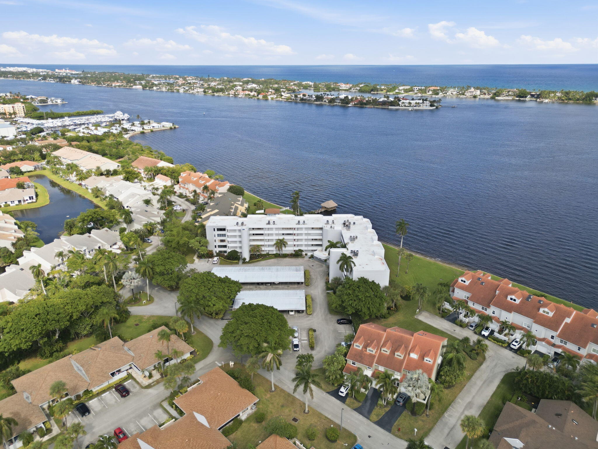 67-web-or-mls-8200_Lakeshore_Dr_Unit_202
