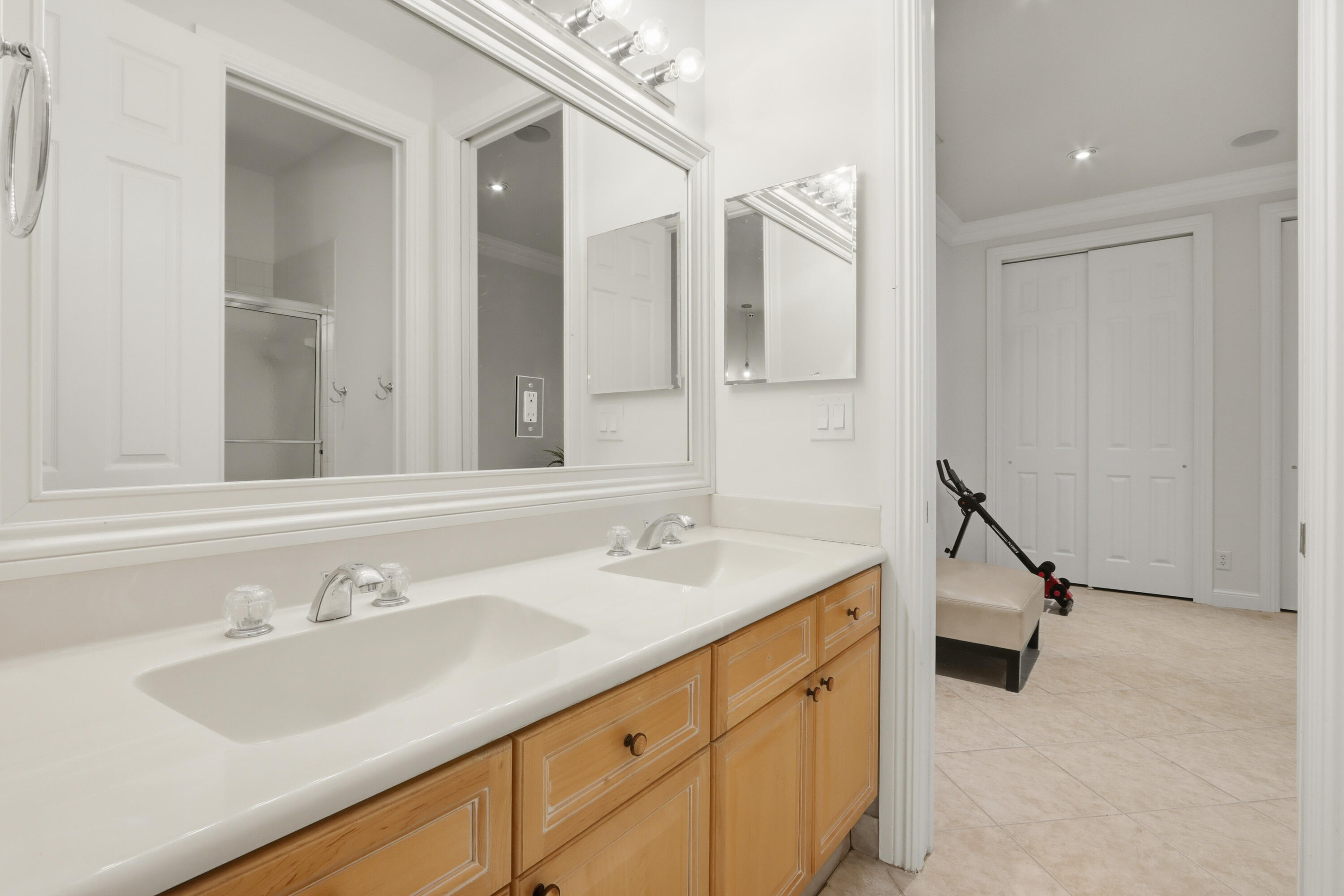 Jack & Jill Bathroom