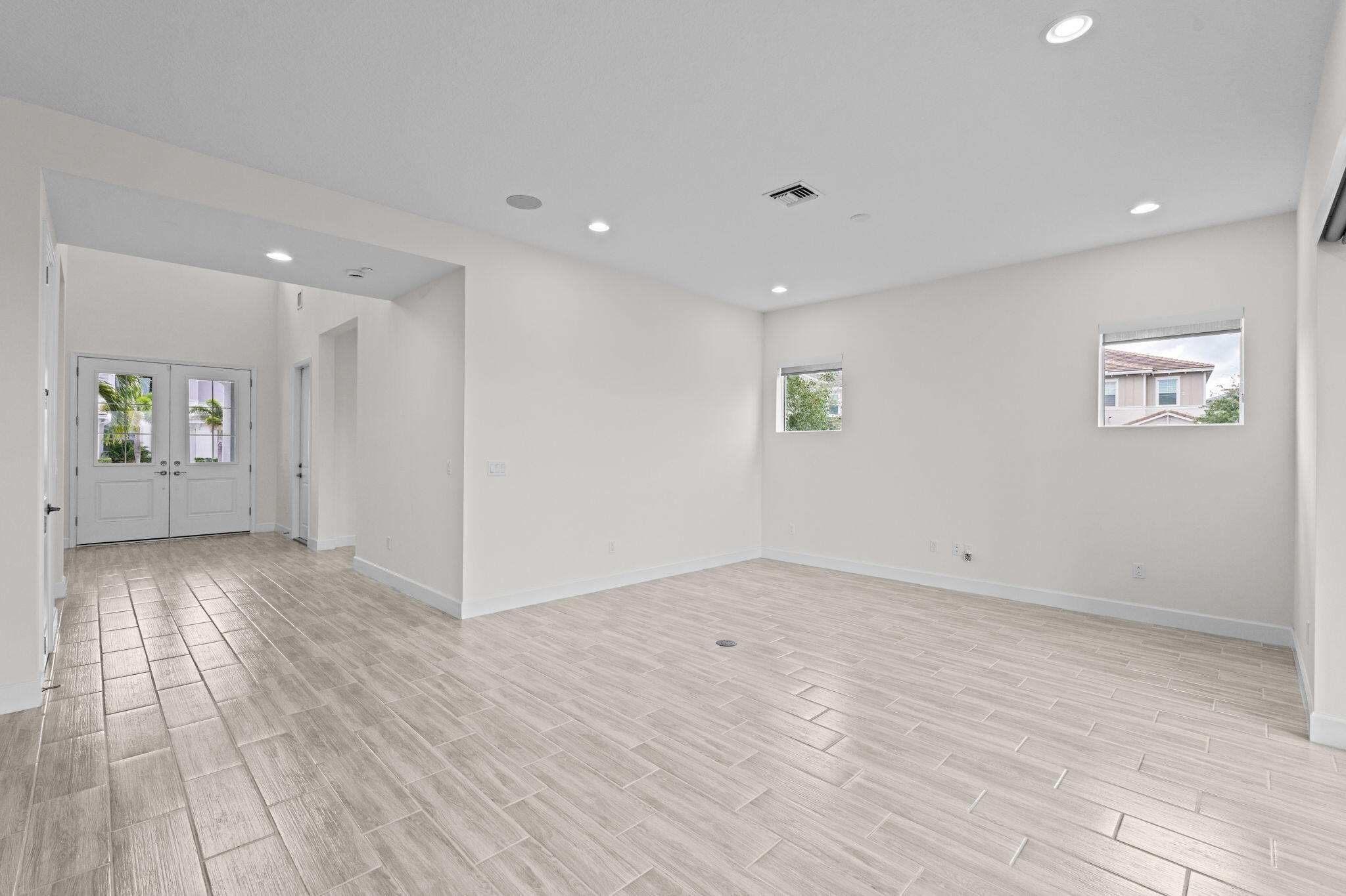 12-web-or-mls-A7406838