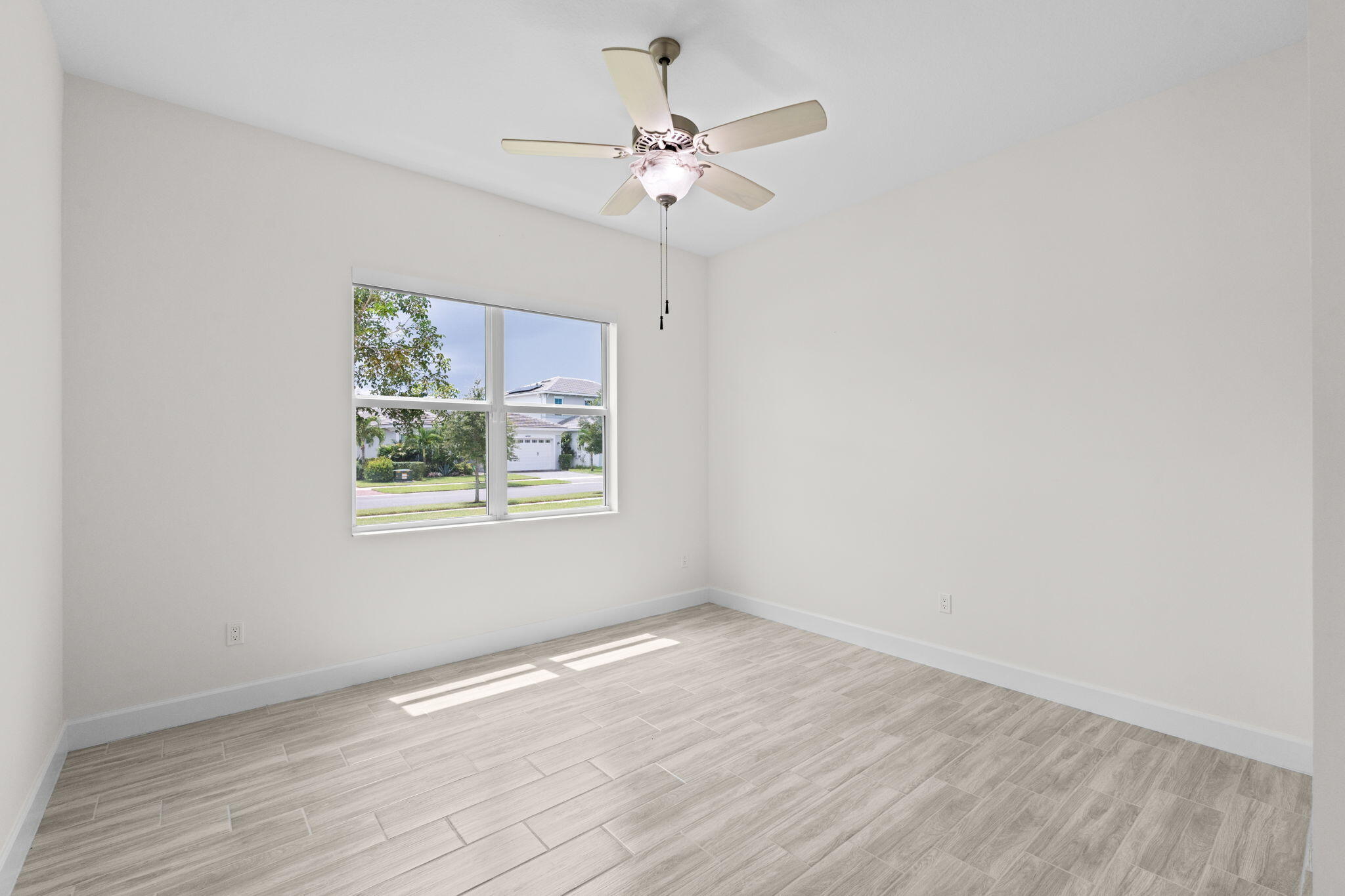 11-web-or-mls-A7406811
