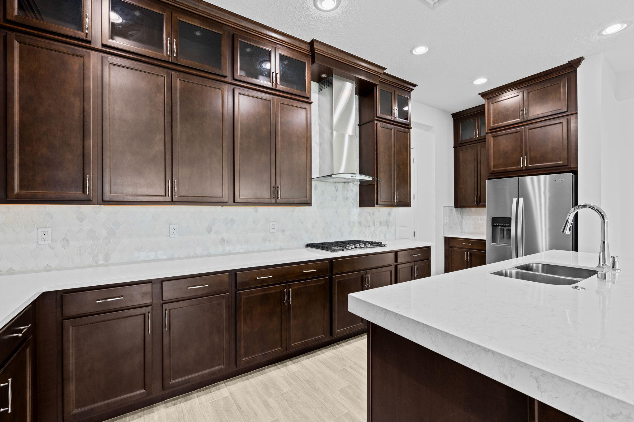25-web-or-mls-A7406880
