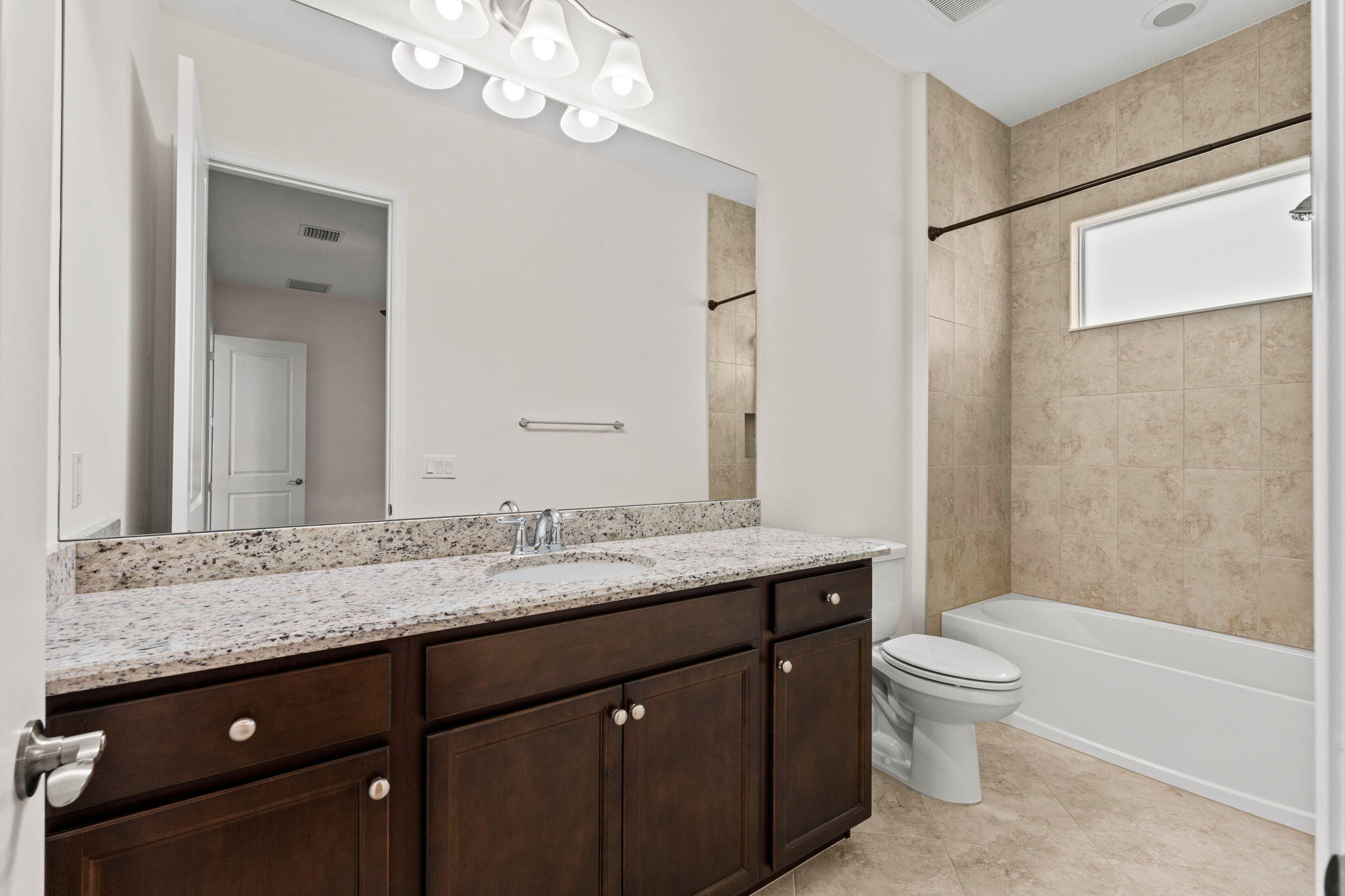 42-web-or-mls-A7406922