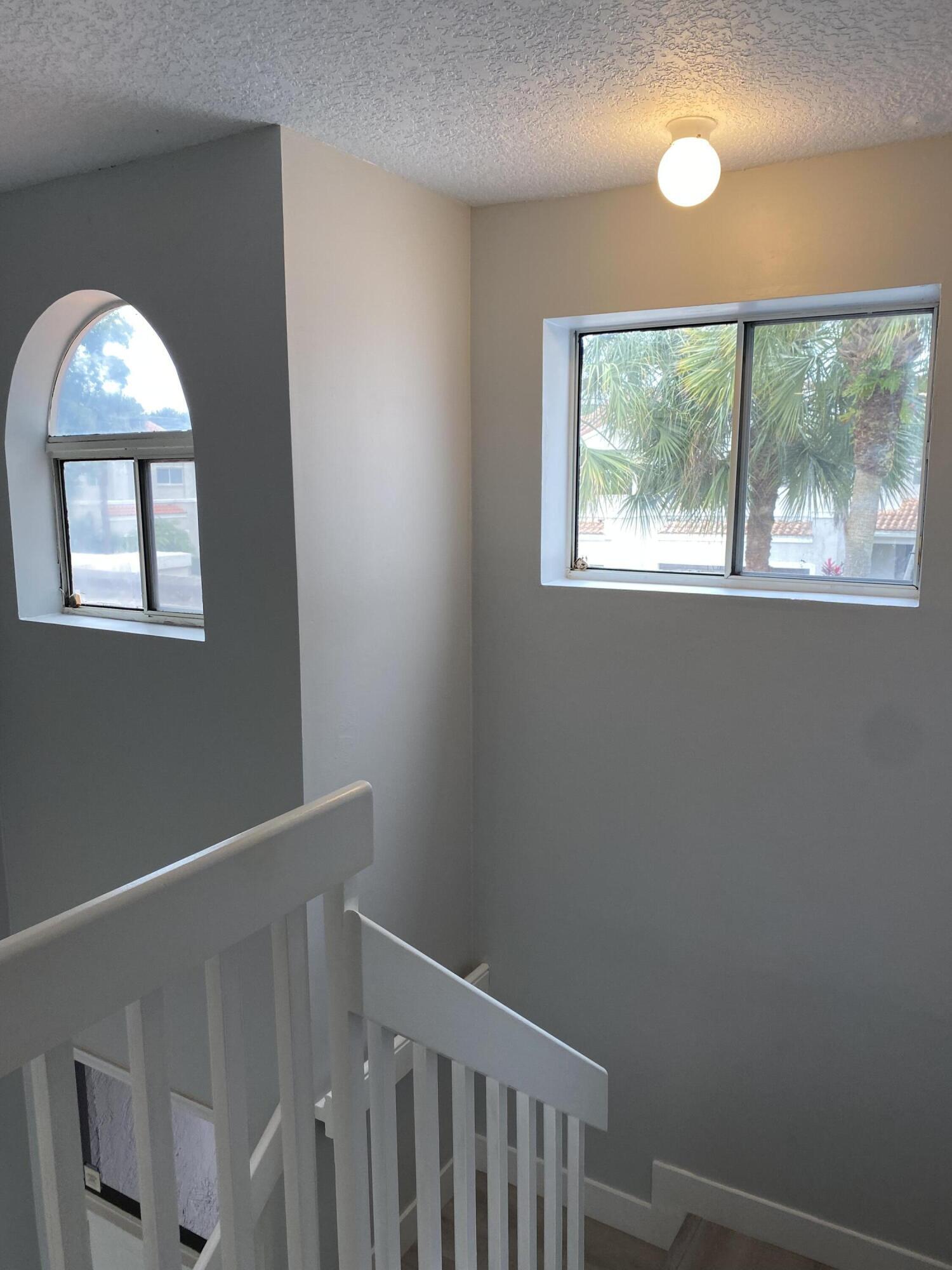 20511window