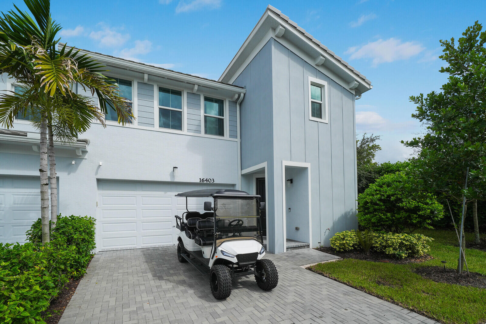 Park your Golf cart and Enjoy this Beautiful Florida Lifestyle.