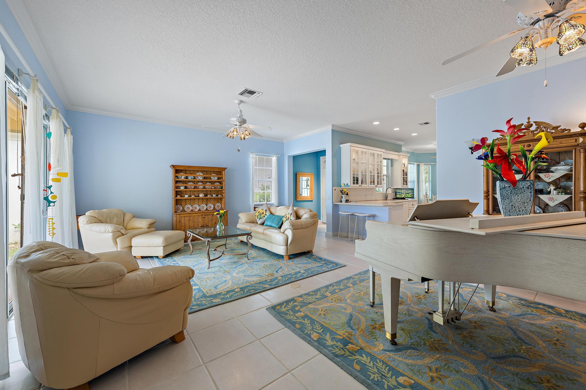 244 Honeysuckle Dr-20