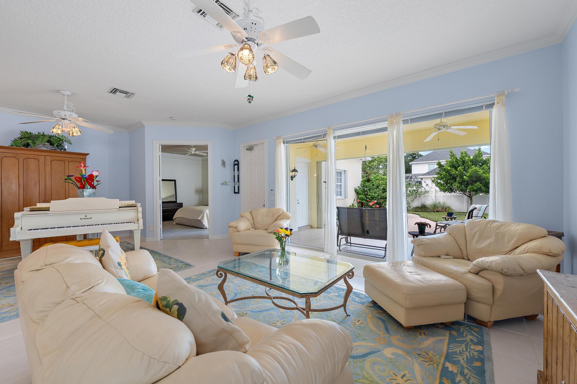 244 Honeysuckle Dr-21