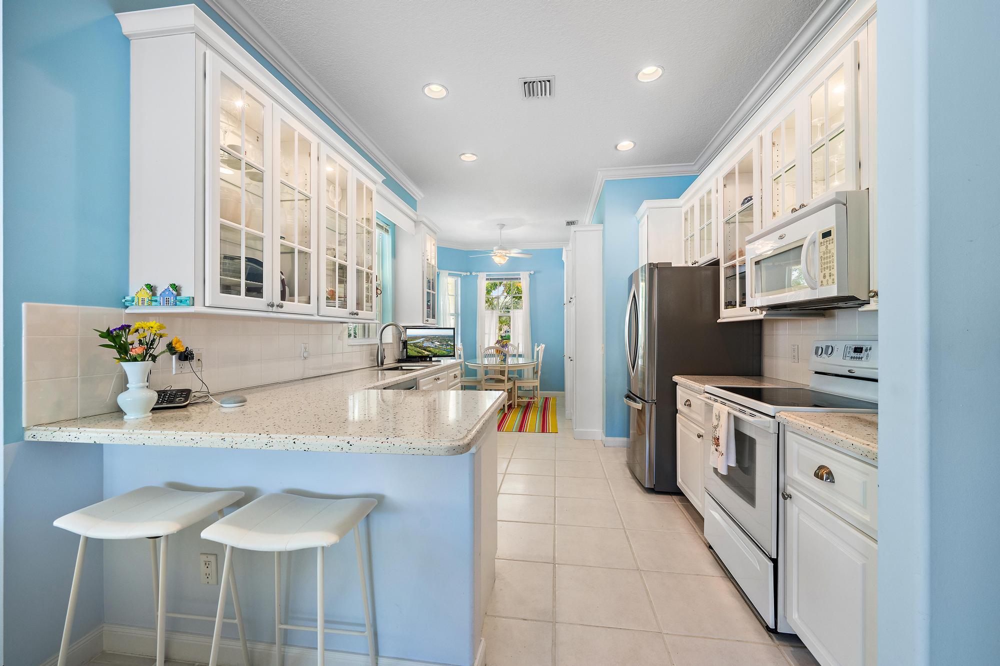 244 Honeysuckle Dr-2