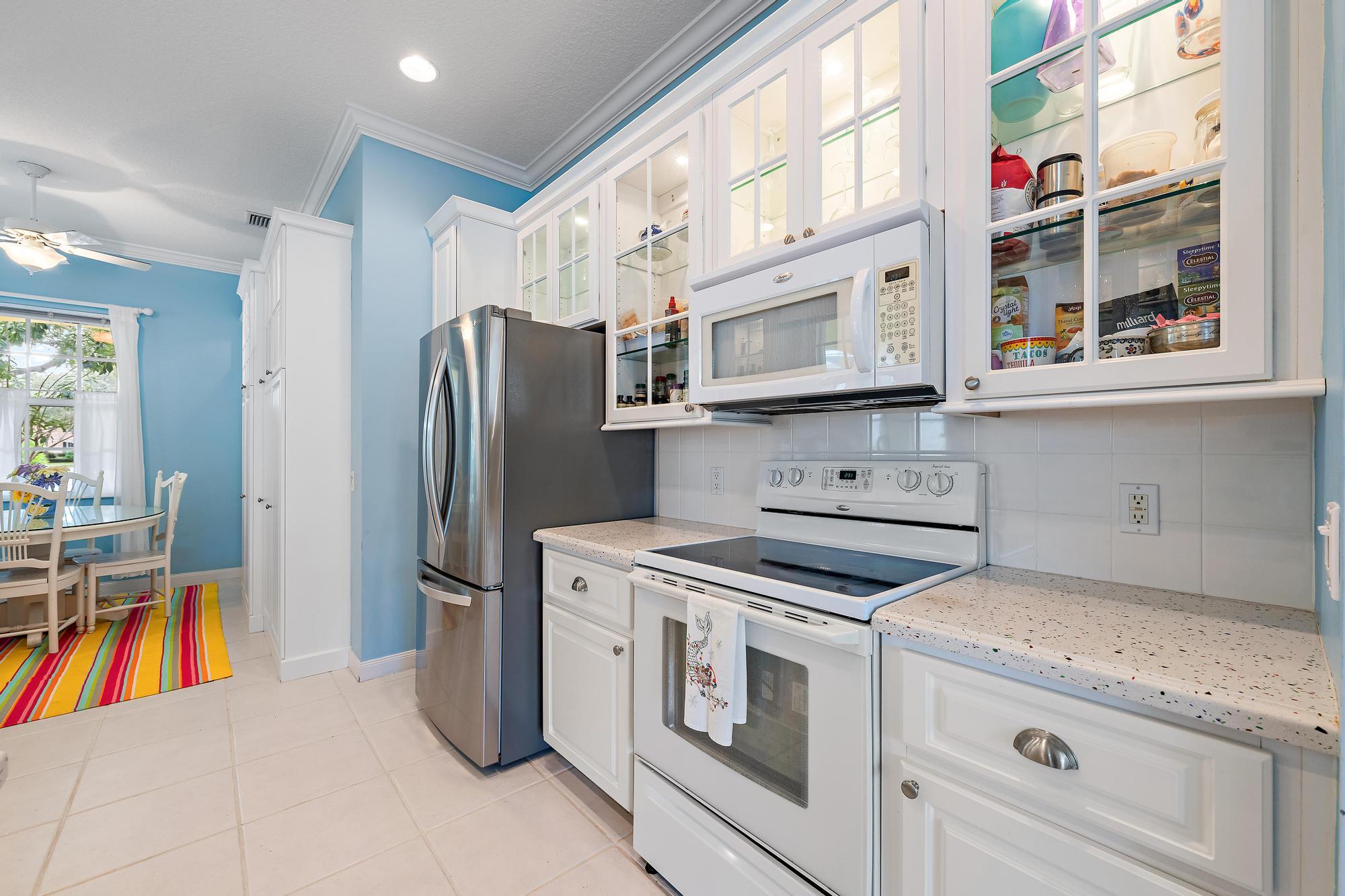 244 Honeysuckle Dr-3