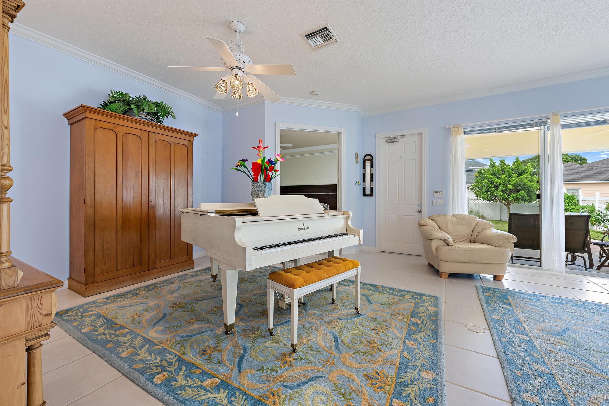244 Honeysuckle Dr-22
