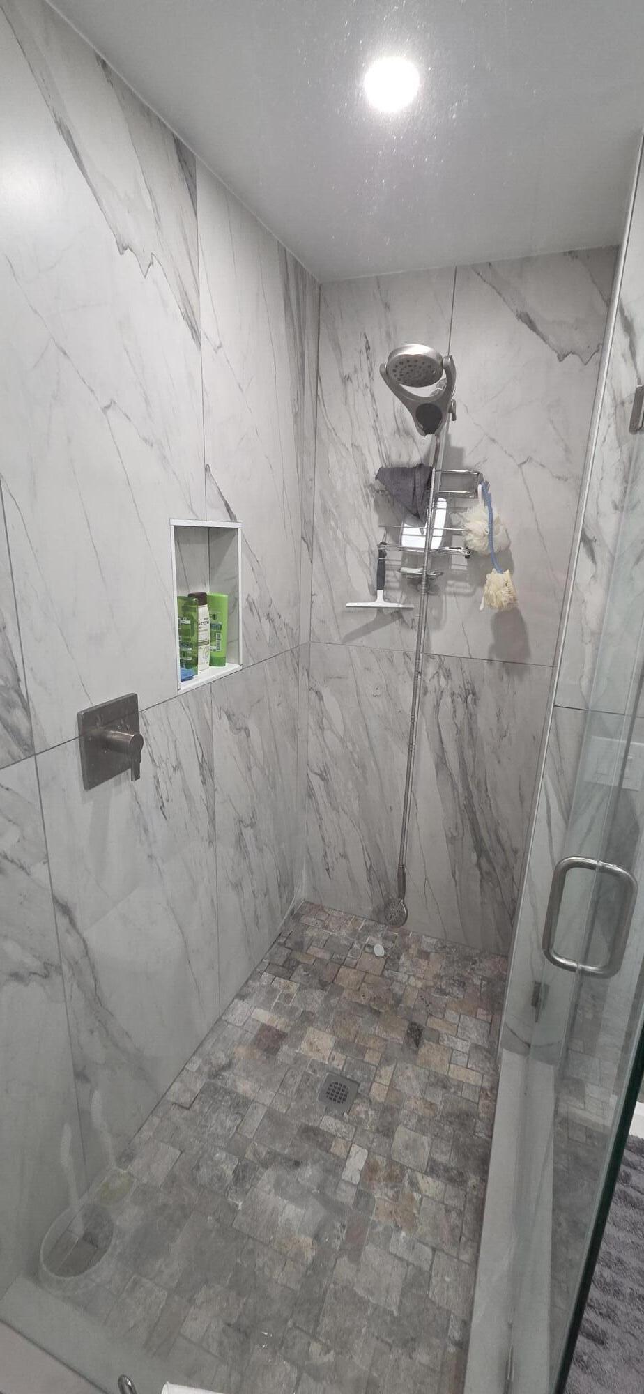 2ND BATH SHOWER