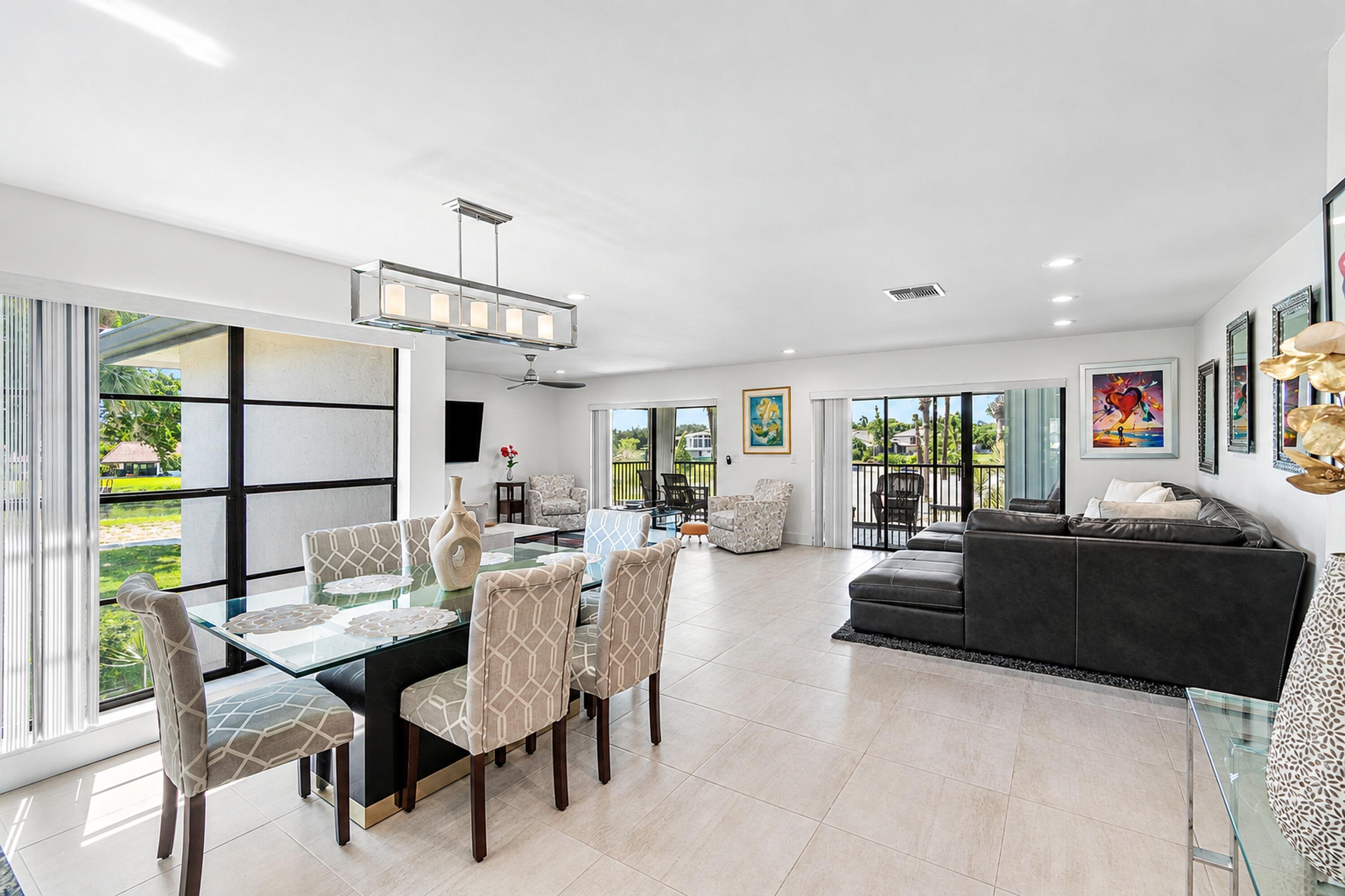 Living/Dining Living/Dining