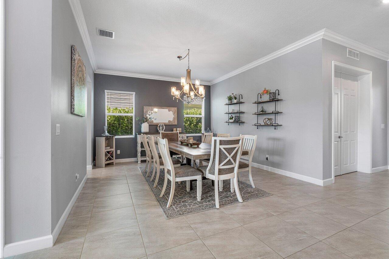 Formal Dining