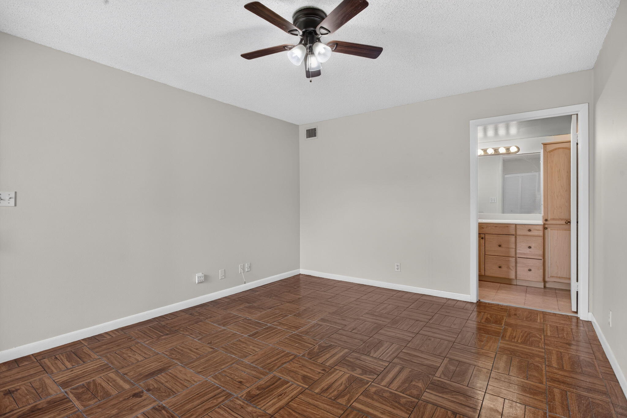 25-web-or-mls-2073-26