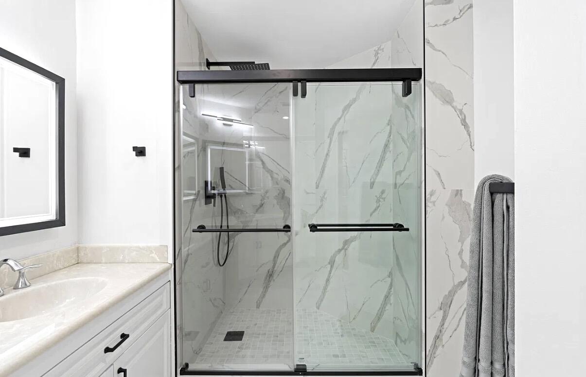 JUNO MASTER BATH SHOWER