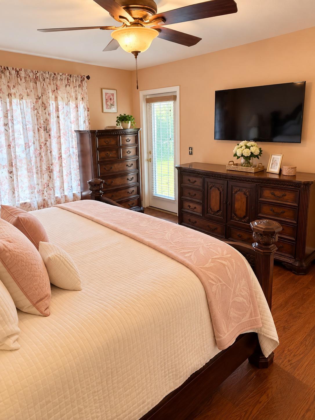 Master Bed2