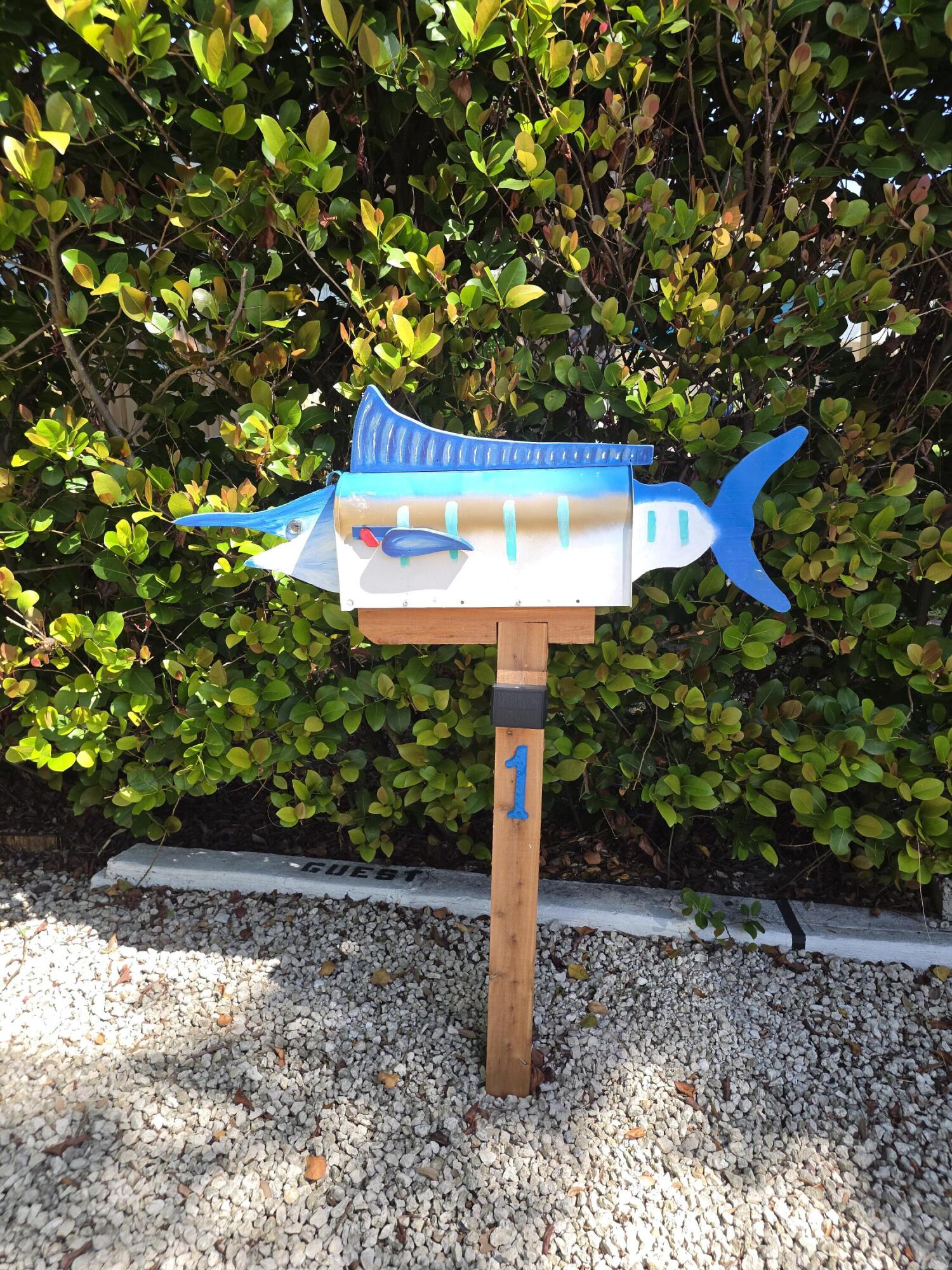 Marlin mailbox decor