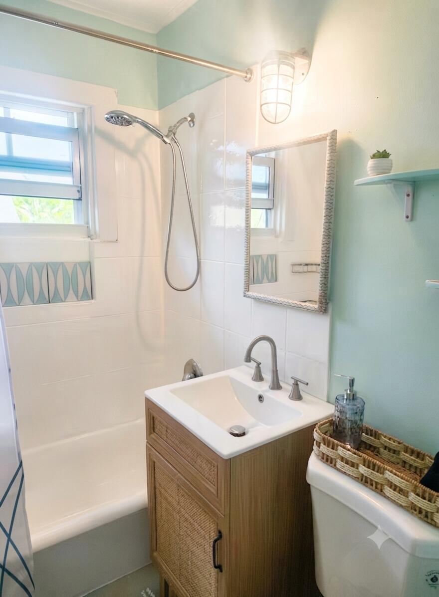 tub/bath combo