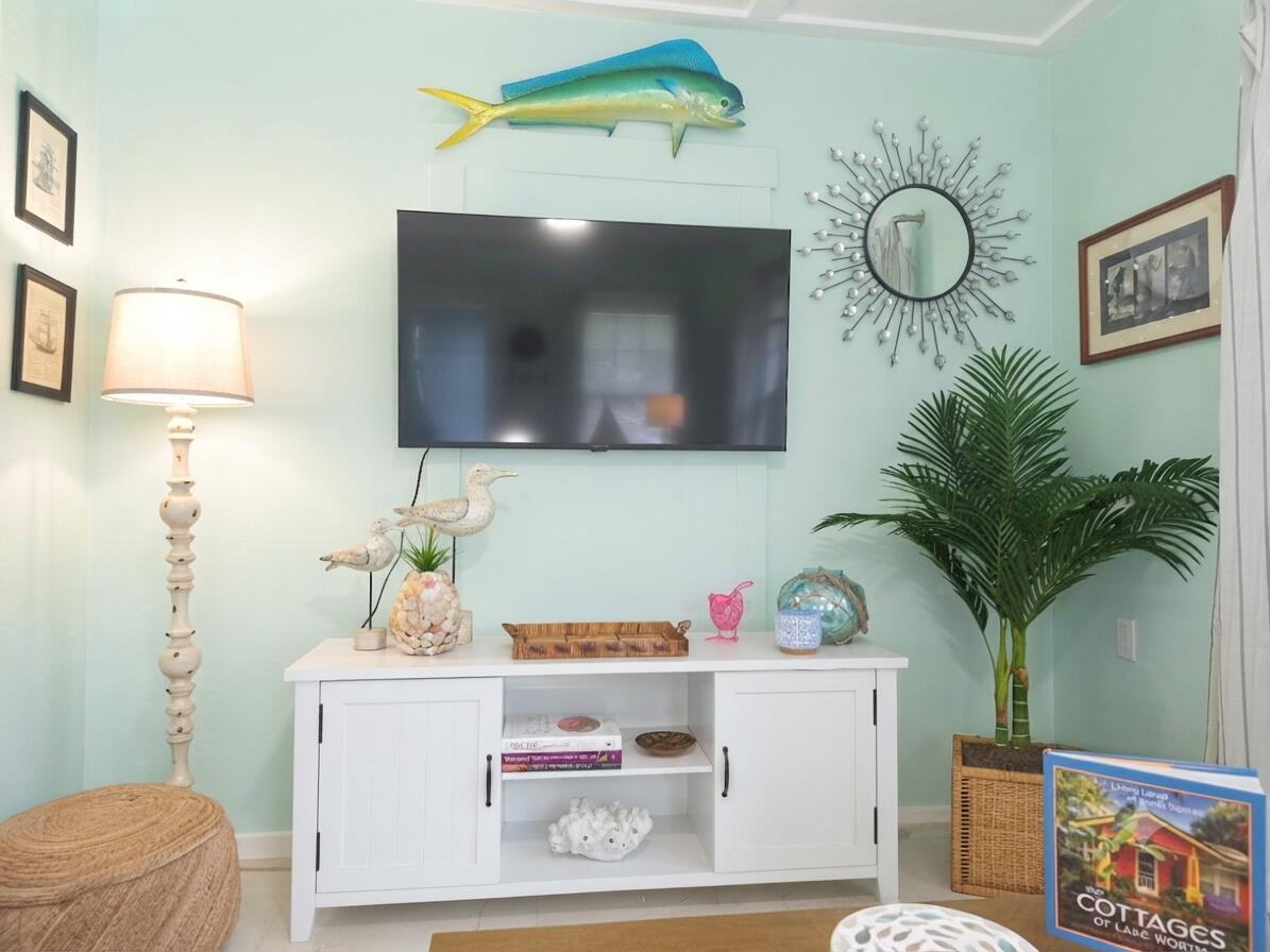 tropical decor