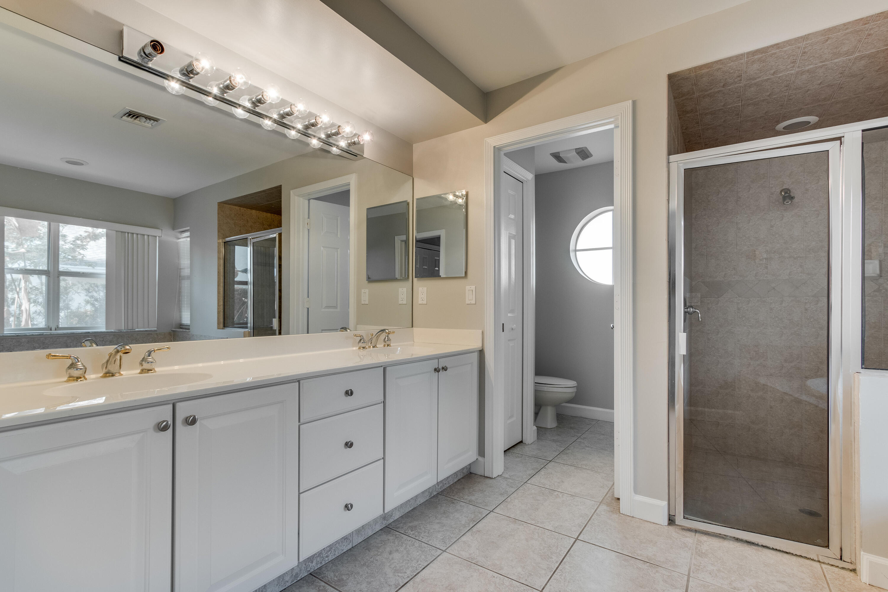 14185GreentreeDr-15