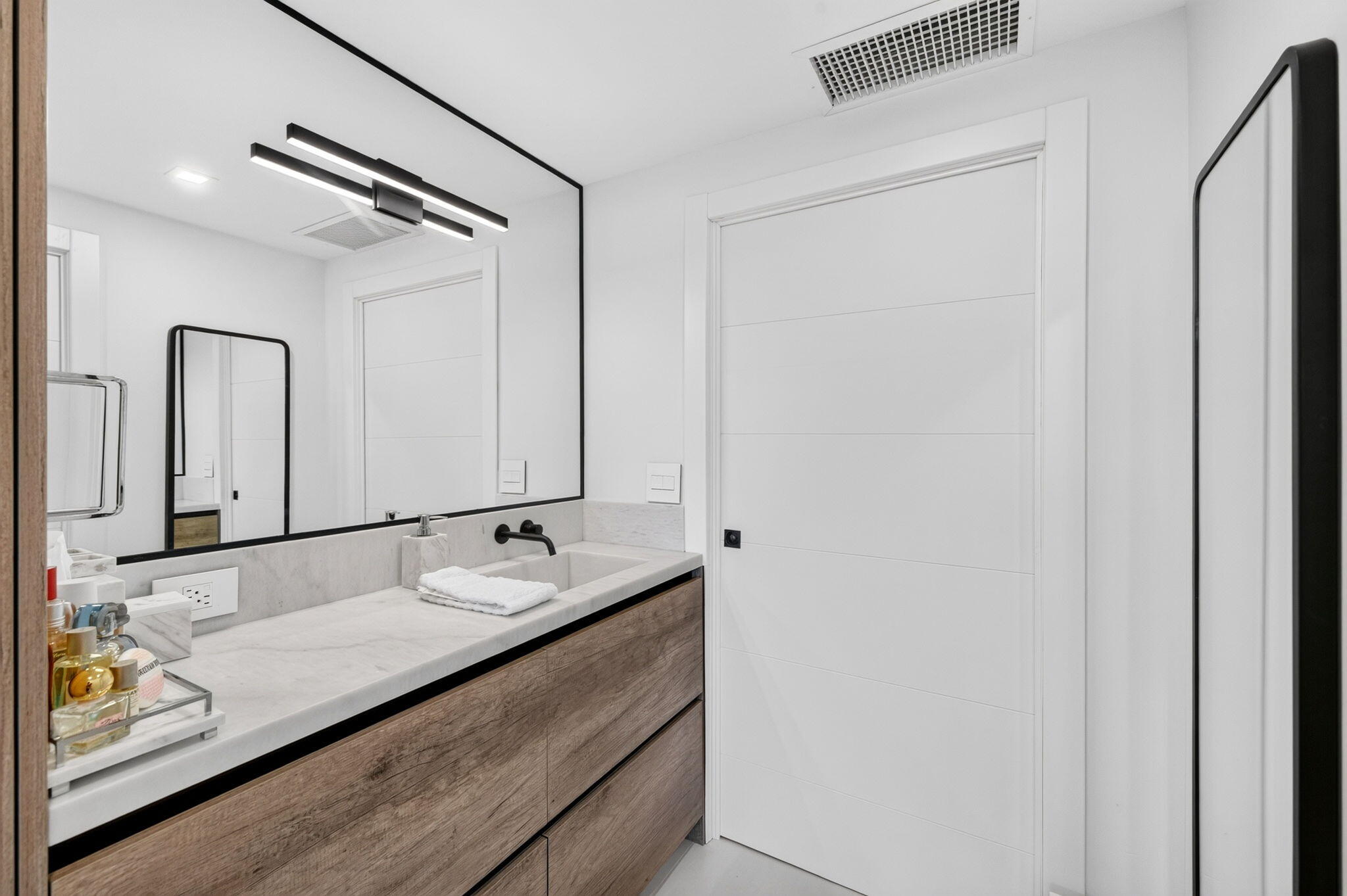 Barbuzzi 34 -web-or-mls-699A4965